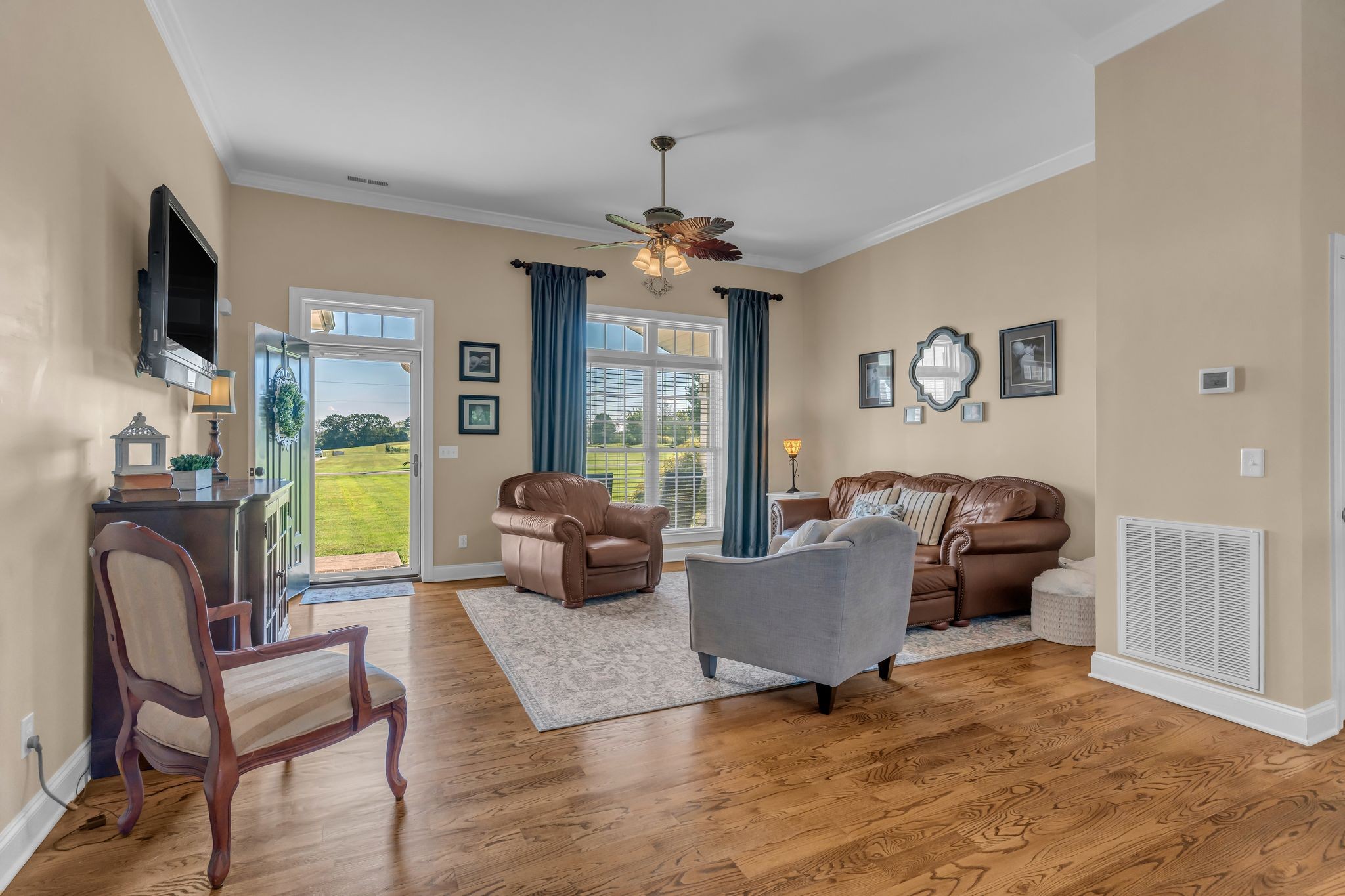 1688 Porter Rd Property Photo 6