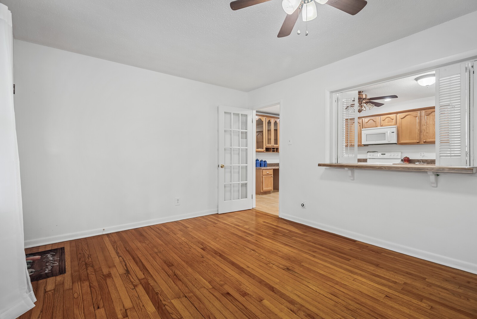 140 Lakeside Dr Property Photo 7