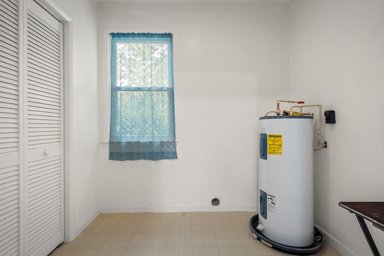 140 Lakeside Dr Property Photo 16