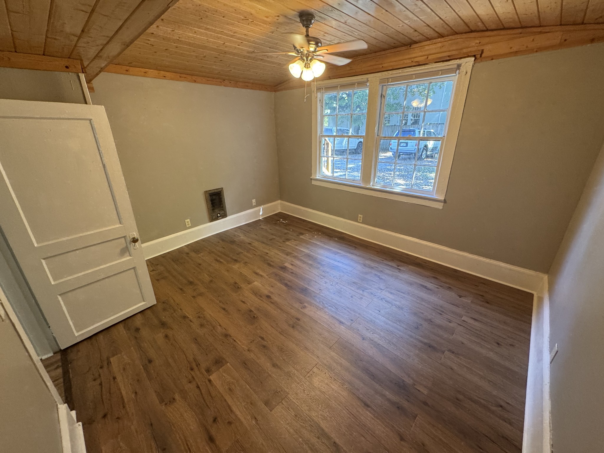 226 N Highland Ave Property Photo 3