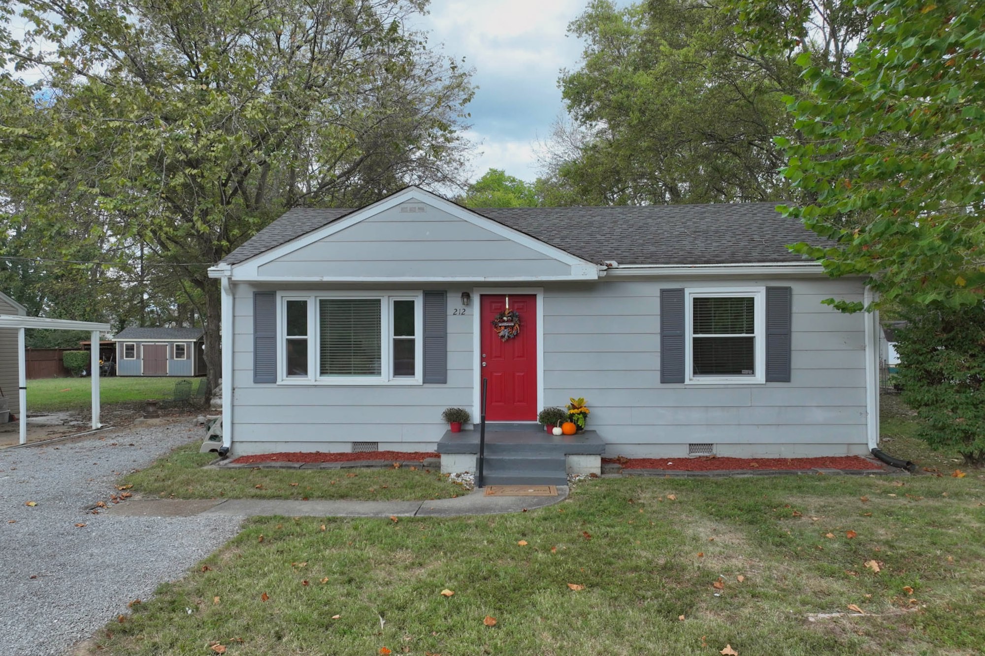 212 Nokes Dr Property Photo 1