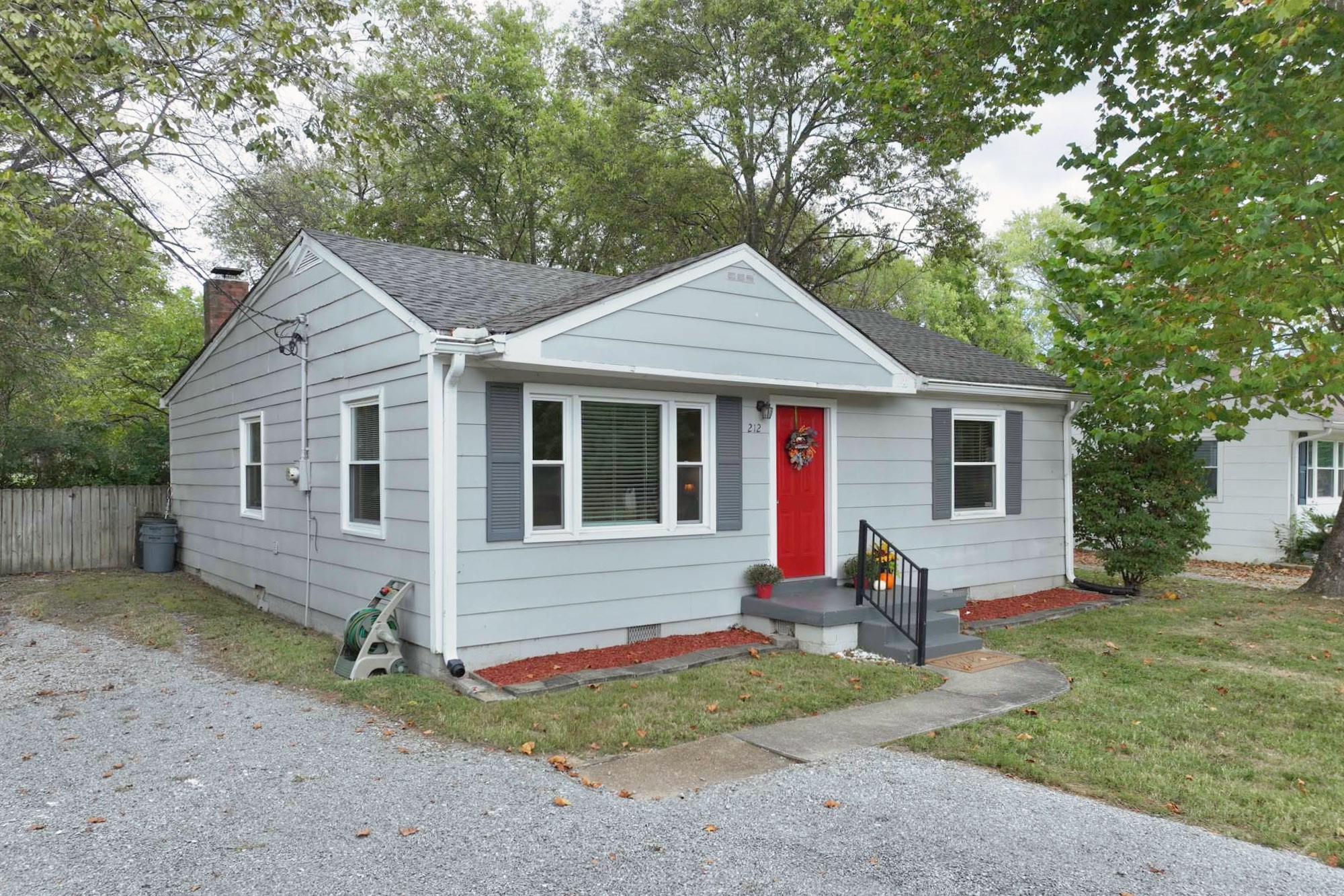 212 Nokes Dr Property Photo 3