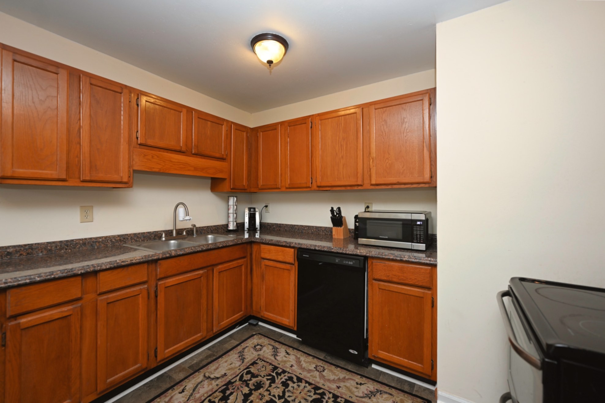 212 Nokes Dr Property Photo 9