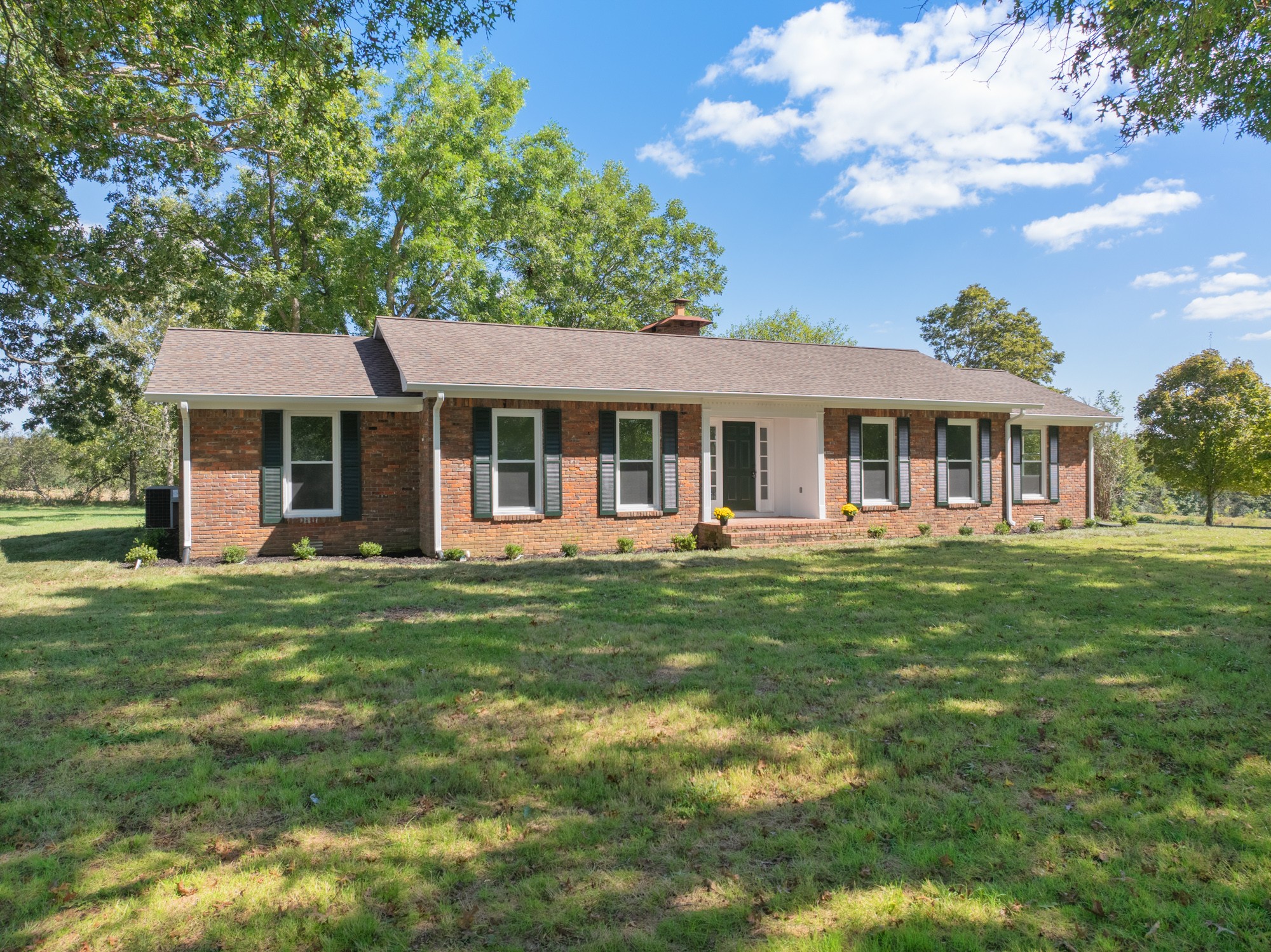6920 Highway 192 Property Photo 1