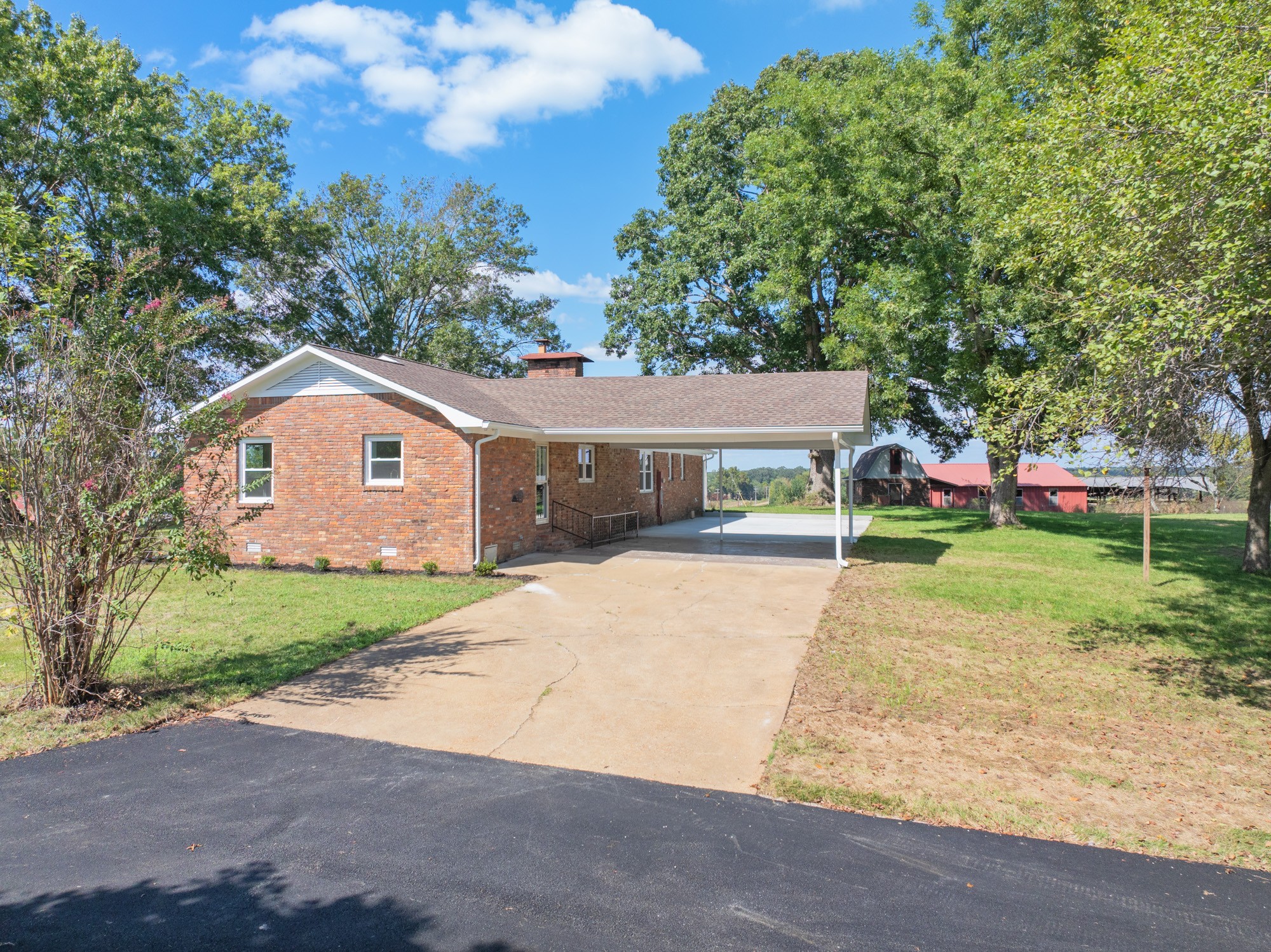 6920 Highway 192 Property Photo 6