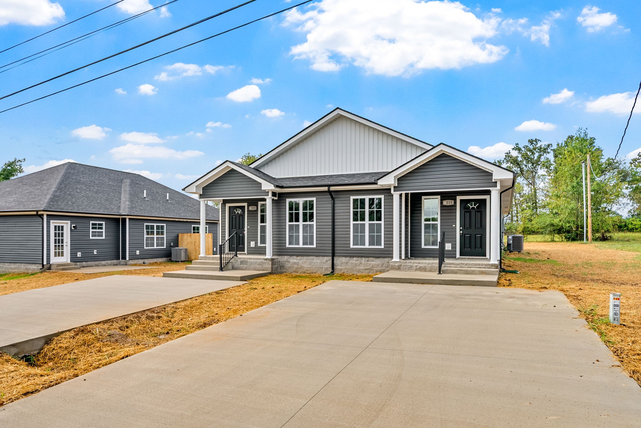 115 Holley St Property Photo 2