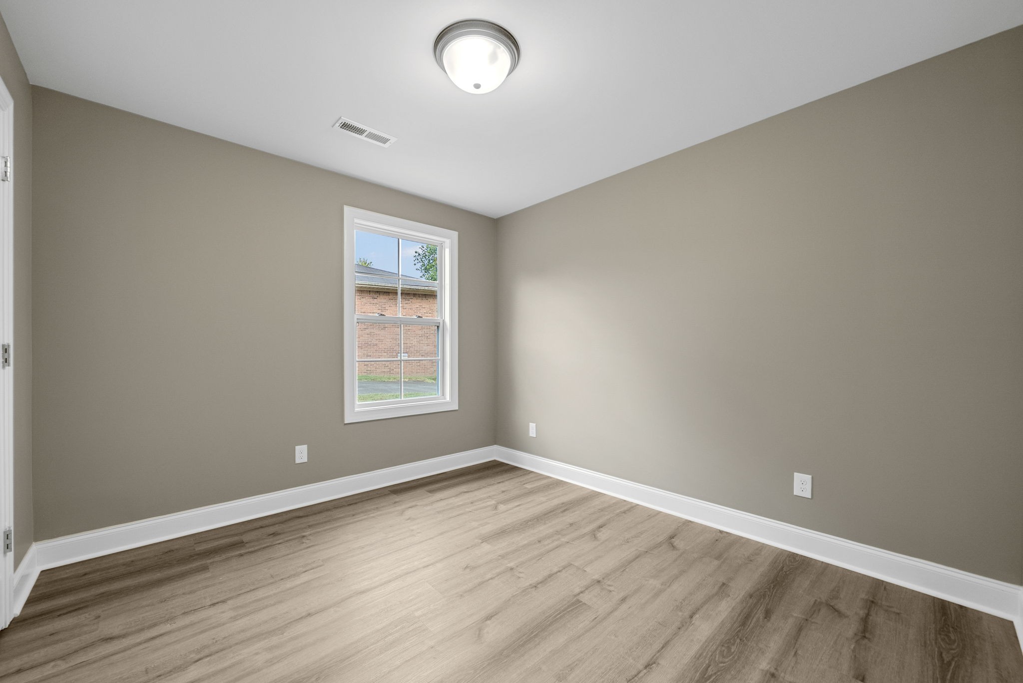 115 Holley St Property Photo 10