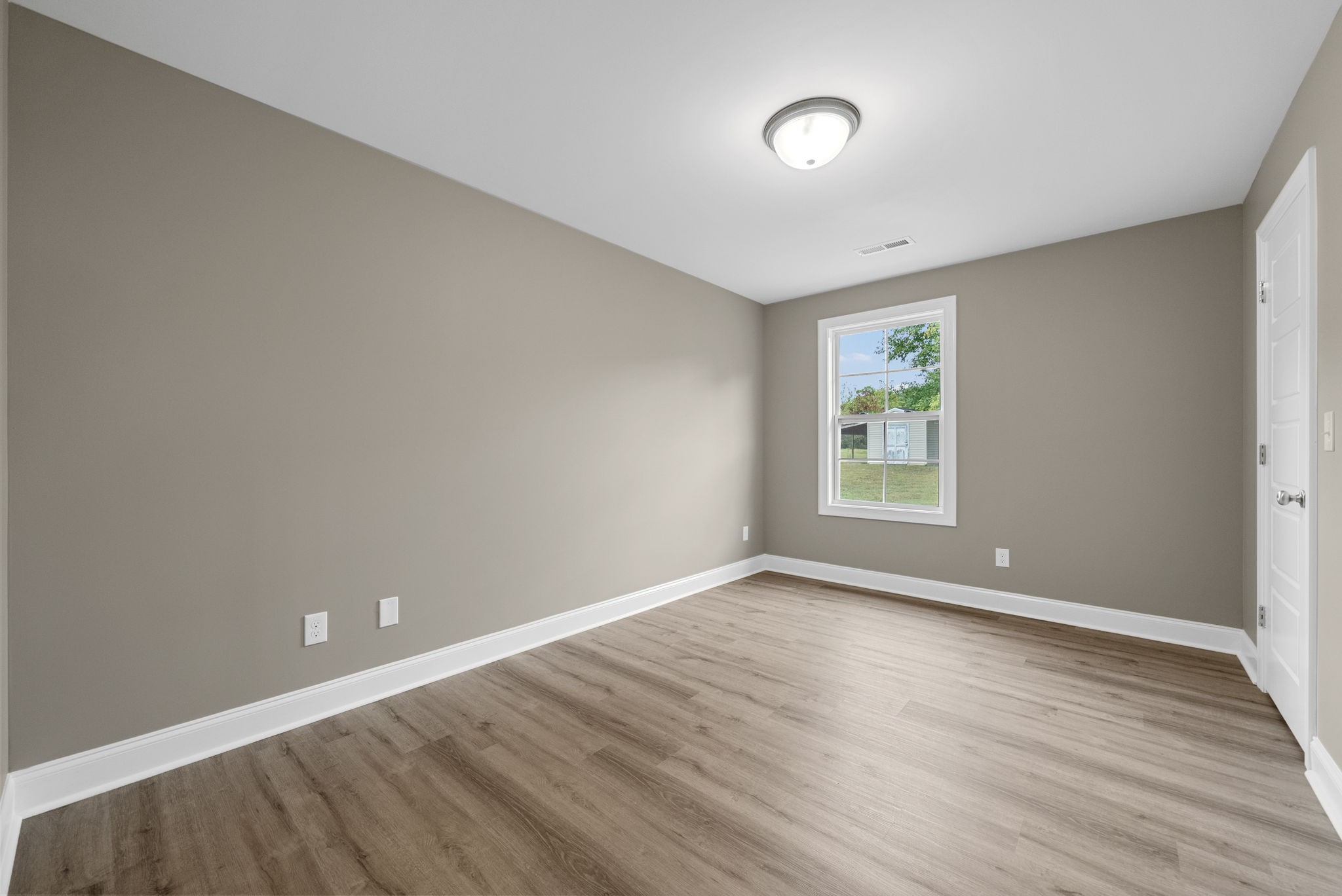 115 Holley St Property Photo 13