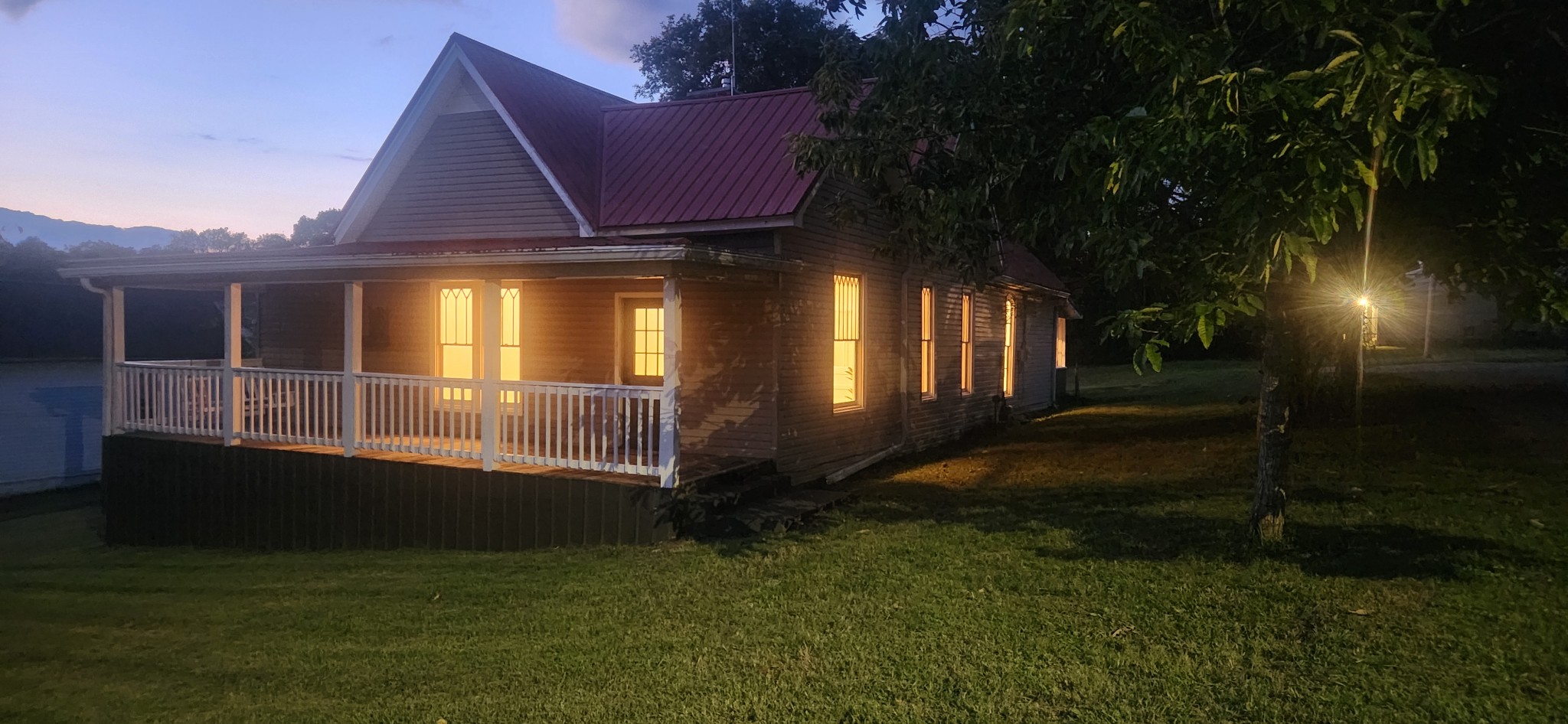 126 W End Ave Property Photo 1