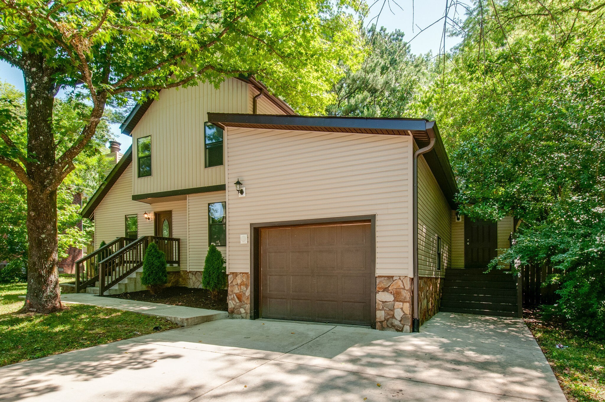 625 Mercer Dr Property Photo 1