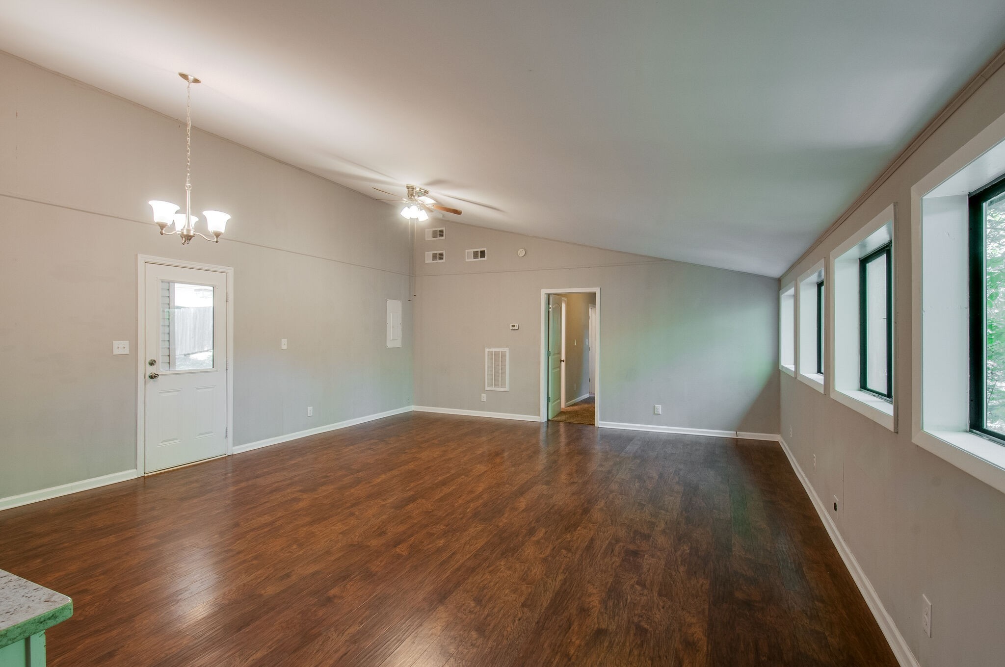 625 Mercer Dr Property Photo 12