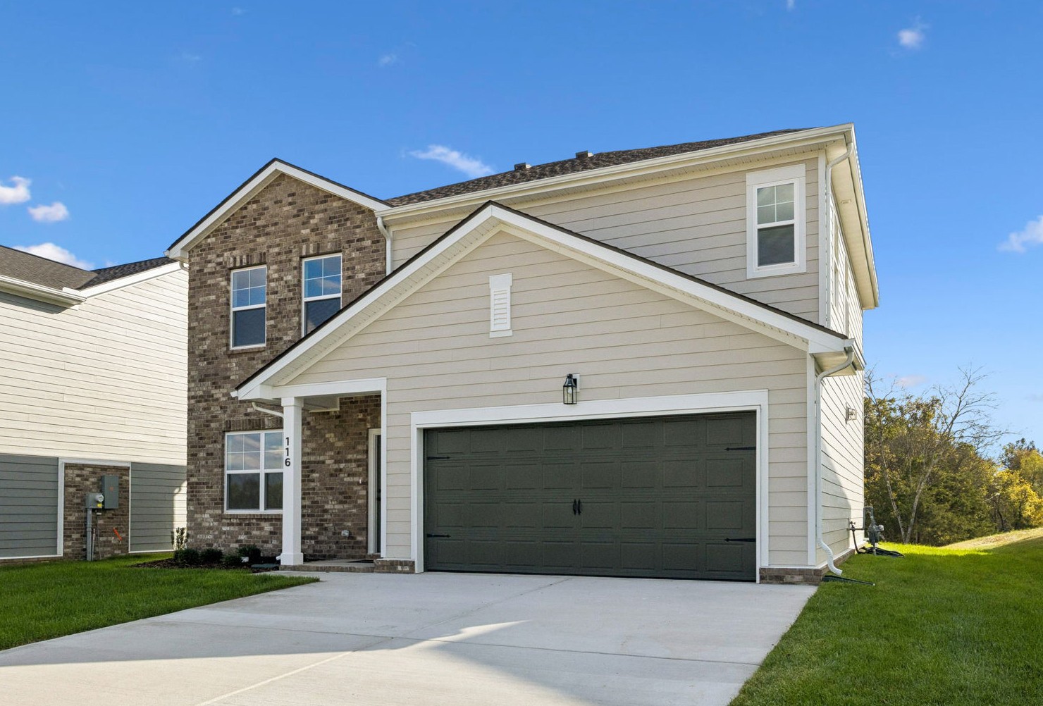 116 Dahlia Dr Property Photo 3