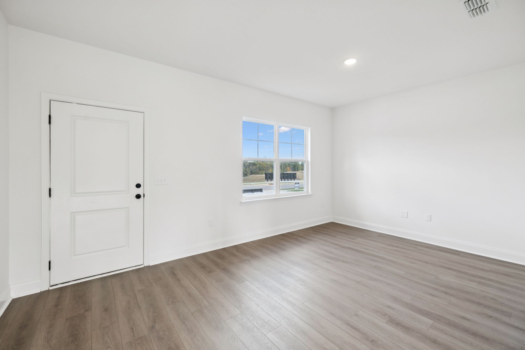 116 Dahlia Dr Property Photo 8