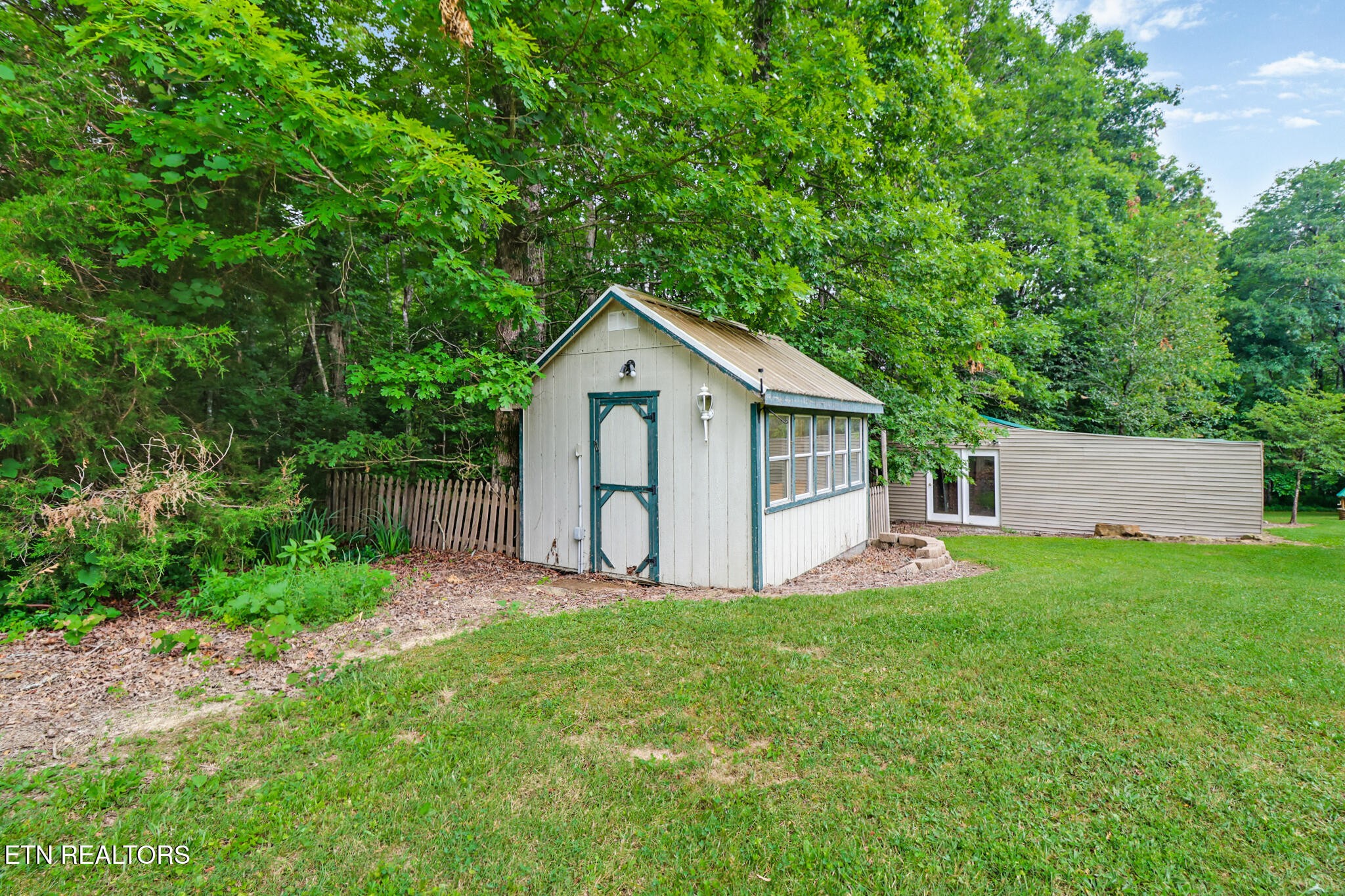 16501 Genesis Rd Property Photo 15