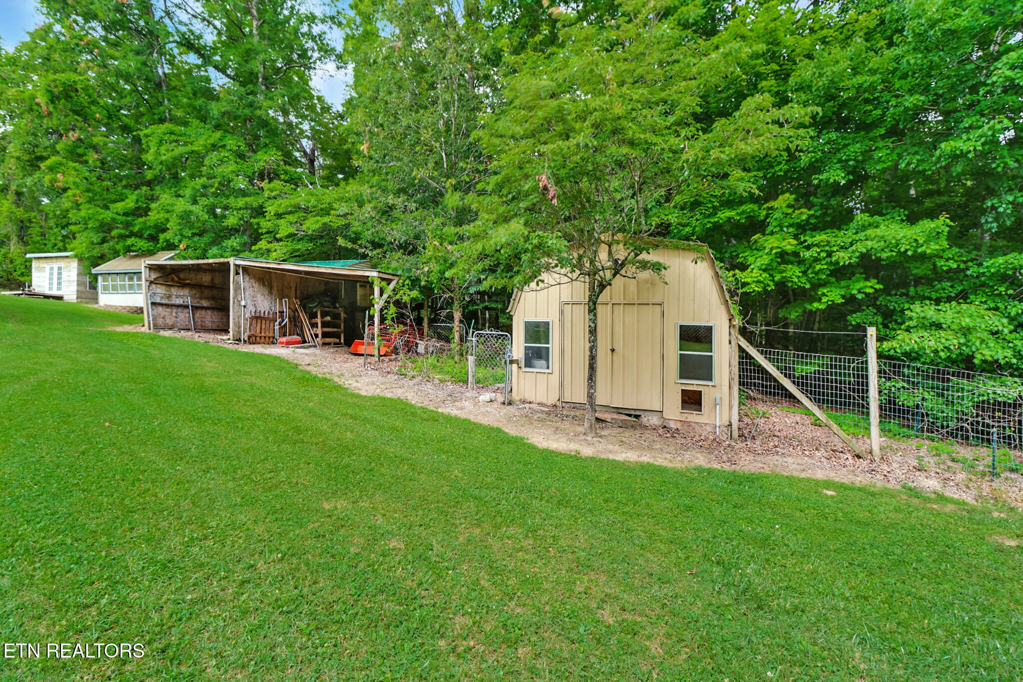 16501 Genesis Rd Property Photo 17