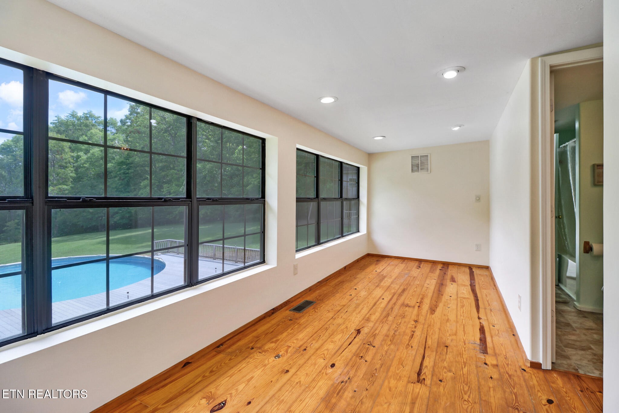 16501 Genesis Rd Property Photo 31