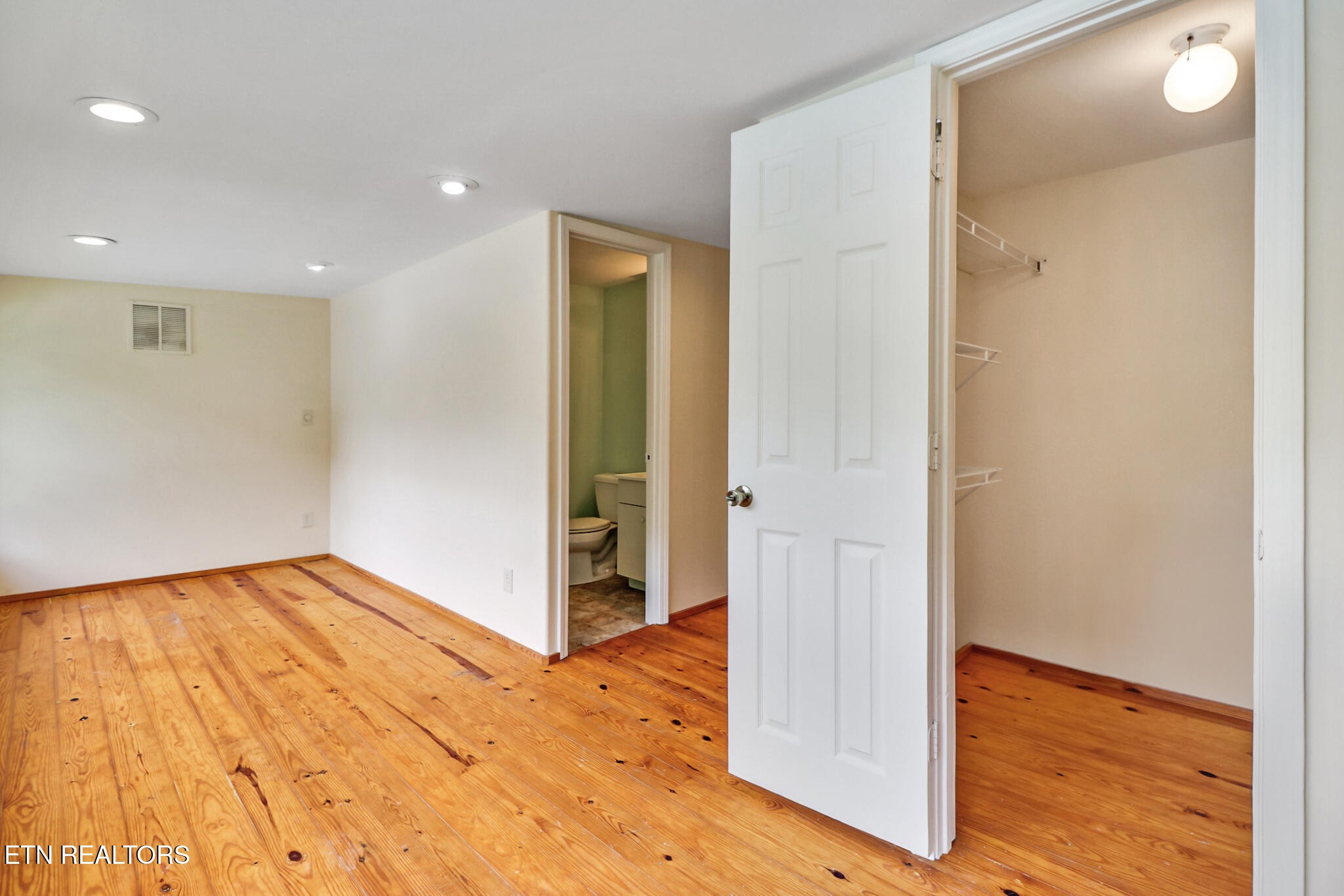 16501 Genesis Rd Property Photo 32