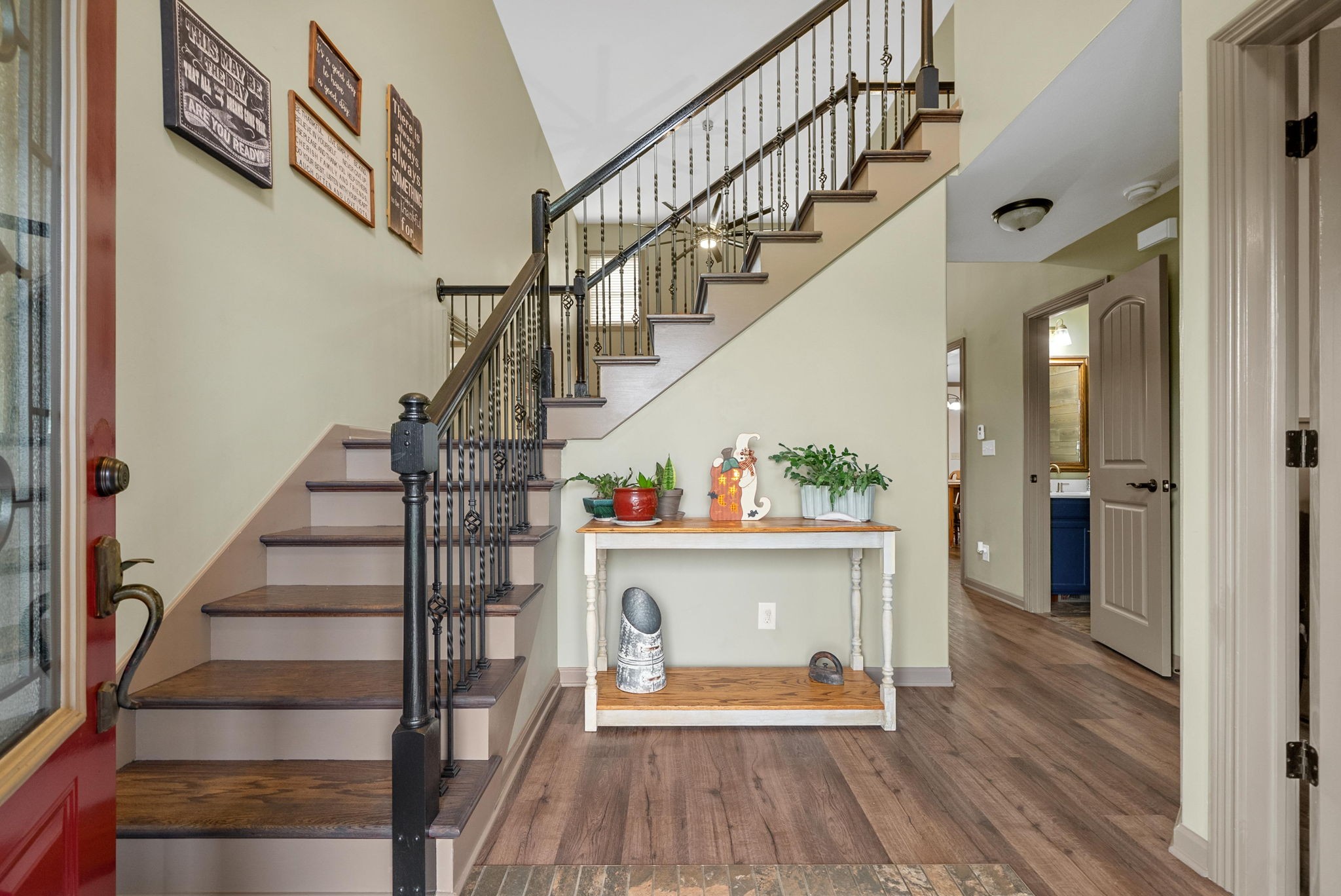 4569 Grovewood Court Property Photo 6