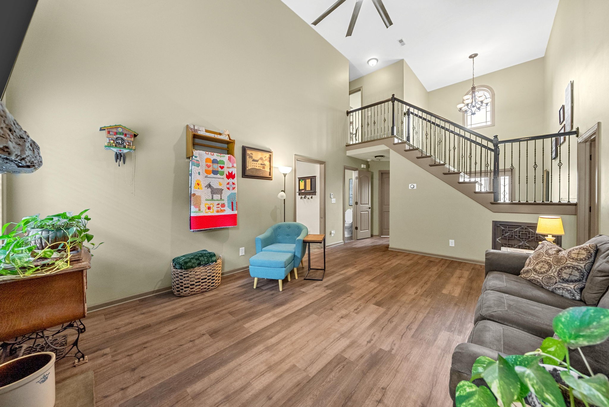 4569 Grovewood Court Property Photo 8