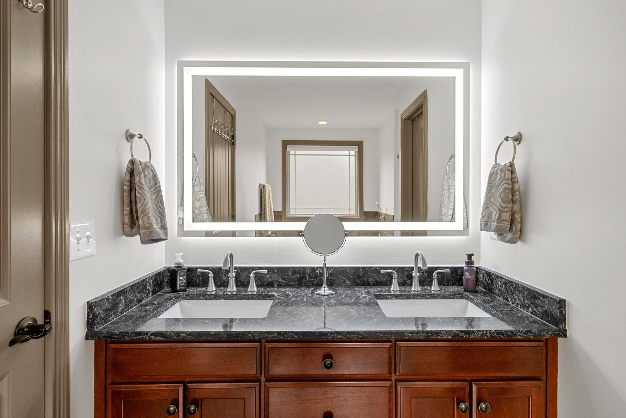 4569 Grovewood Court Property Photo 17