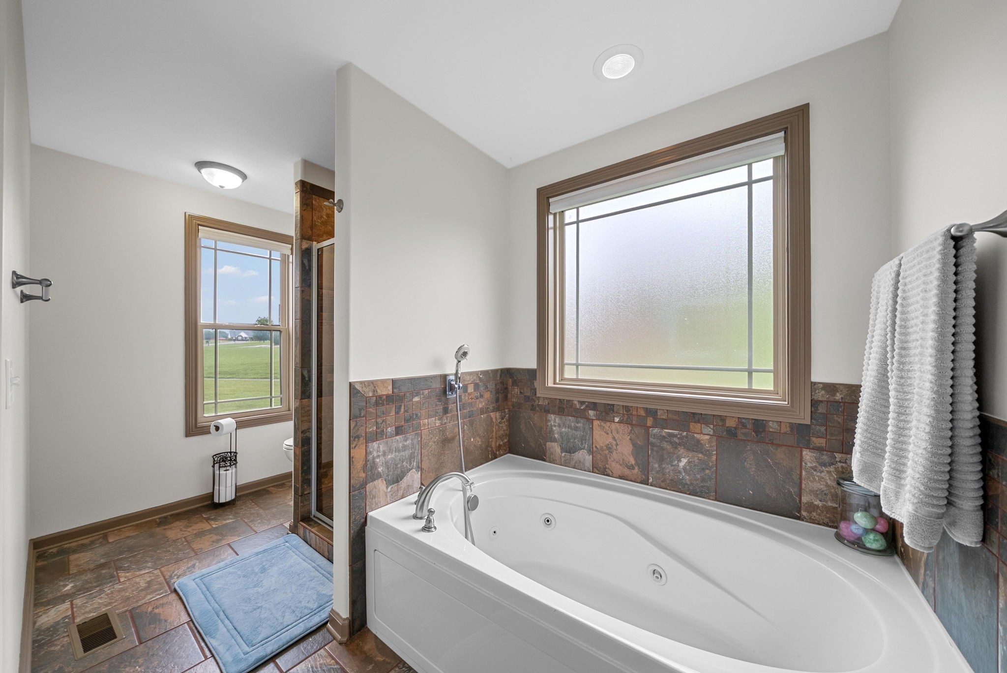 4569 Grovewood Court Property Photo 18