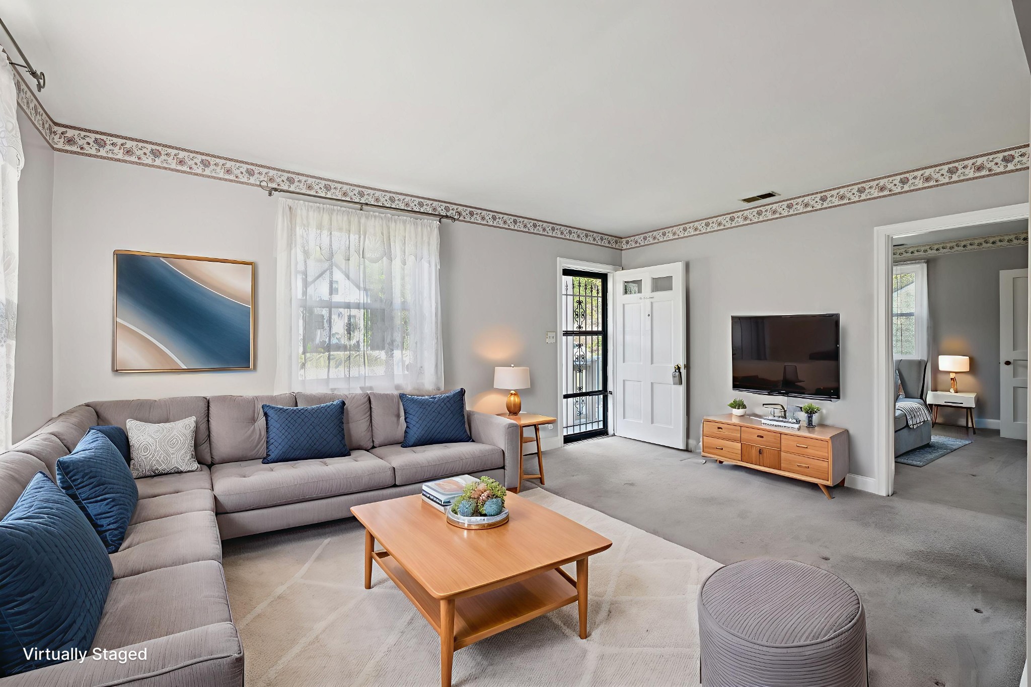 956 Graybar Ln Property Photo 8