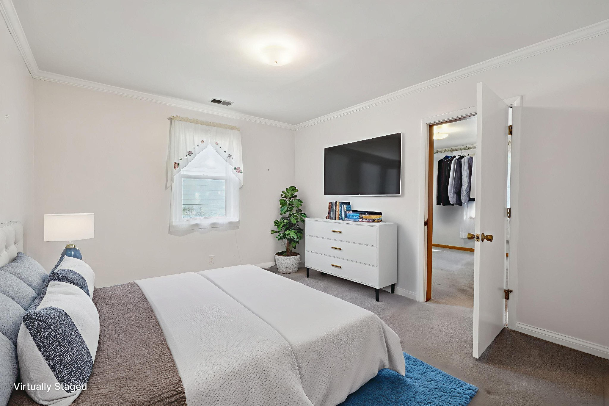 956 Graybar Ln Property Photo 15