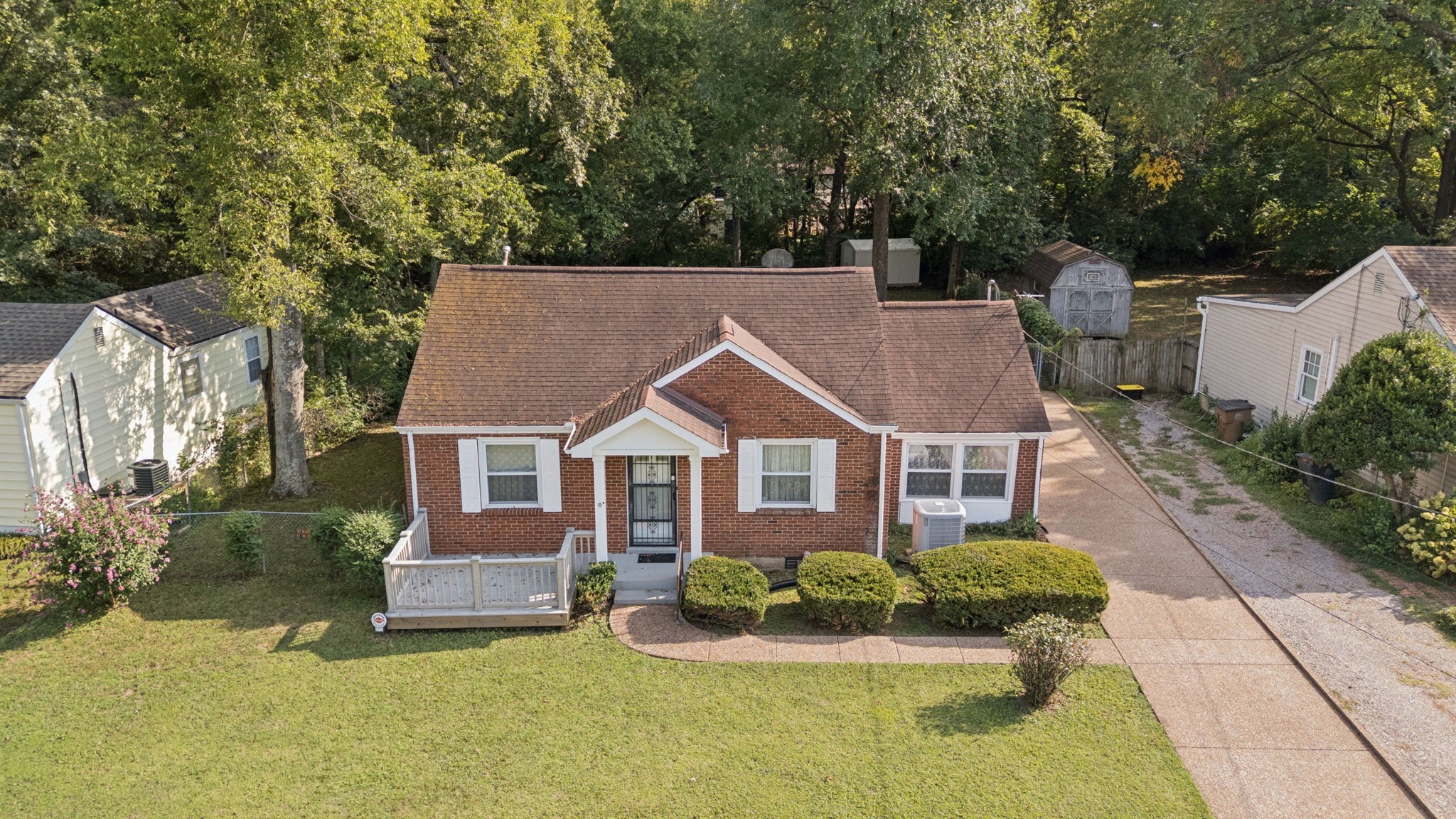 956 Graybar Ln Property Photo 36