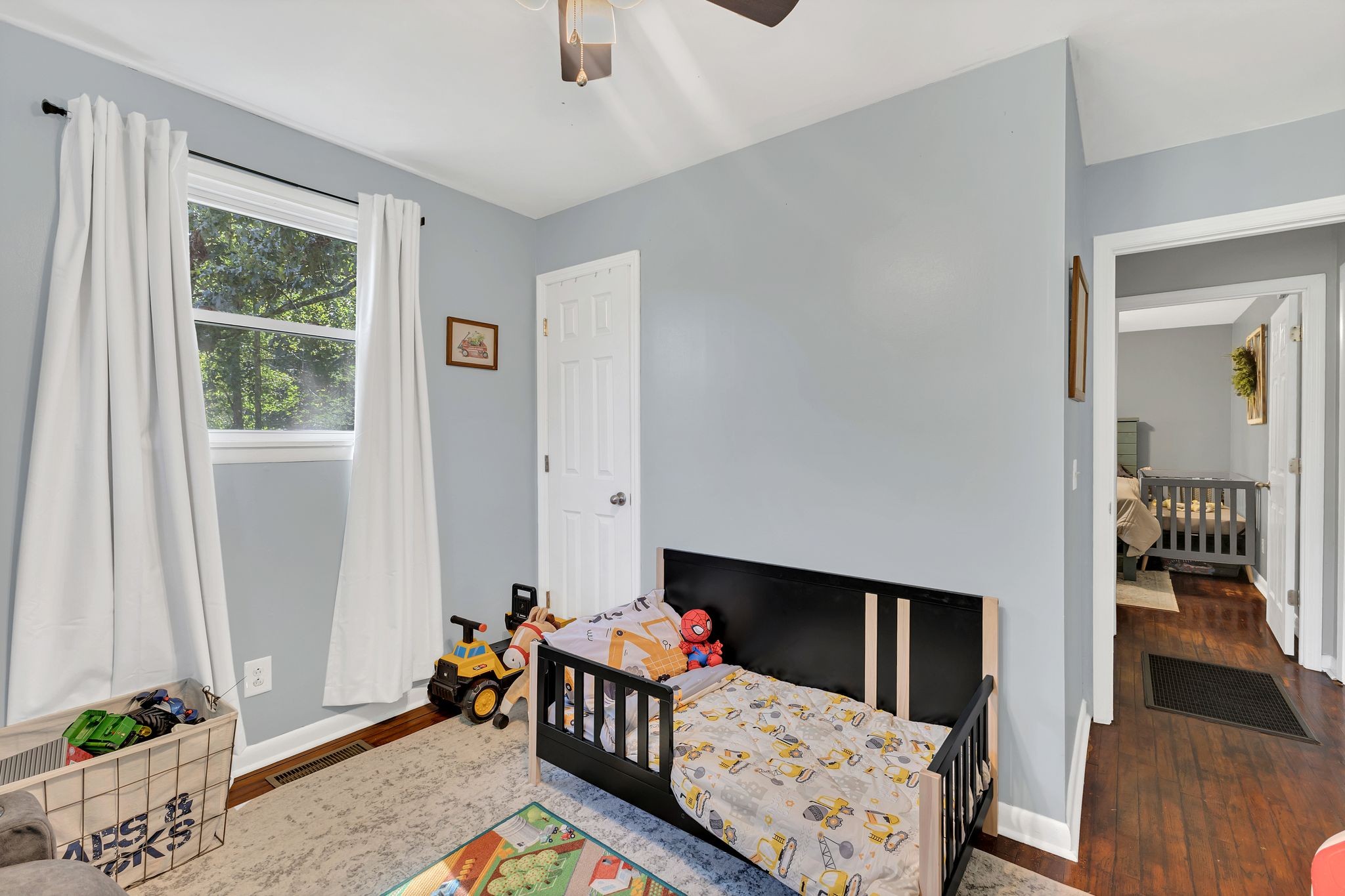 2103 Hillwood Dr Property Photo 5