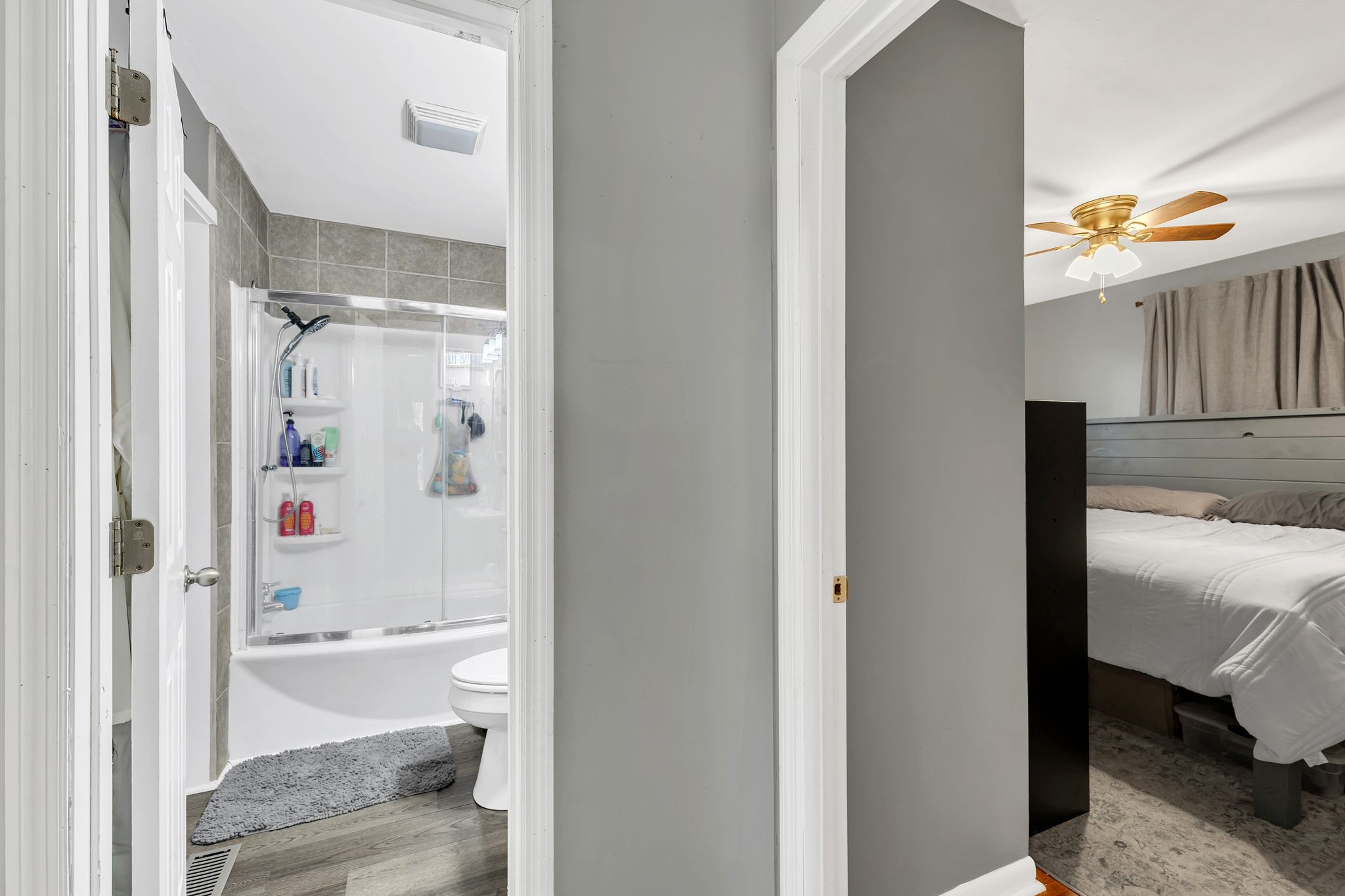 2103 Hillwood Dr Property Photo 9