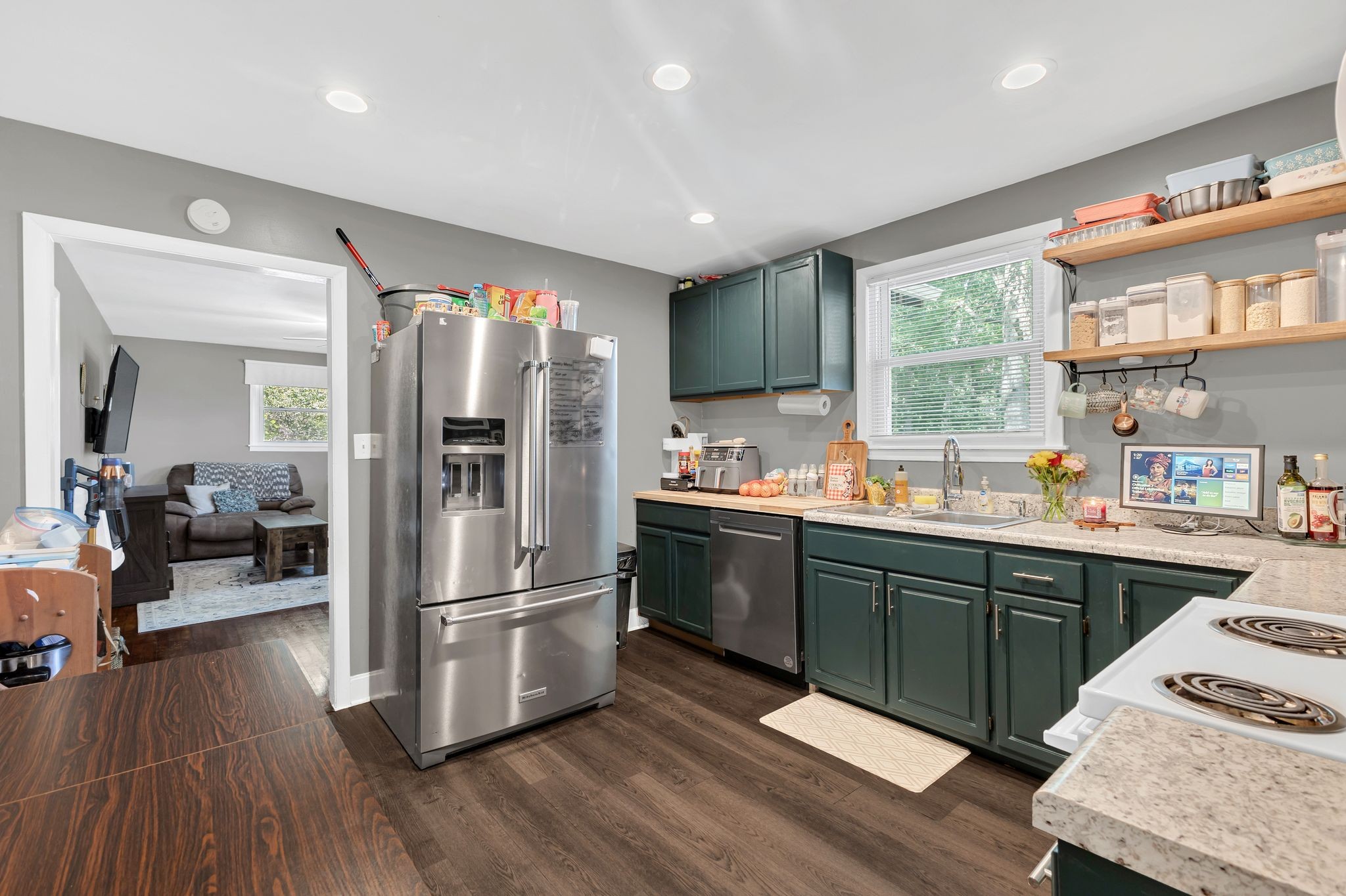 2103 Hillwood Dr Property Photo 20