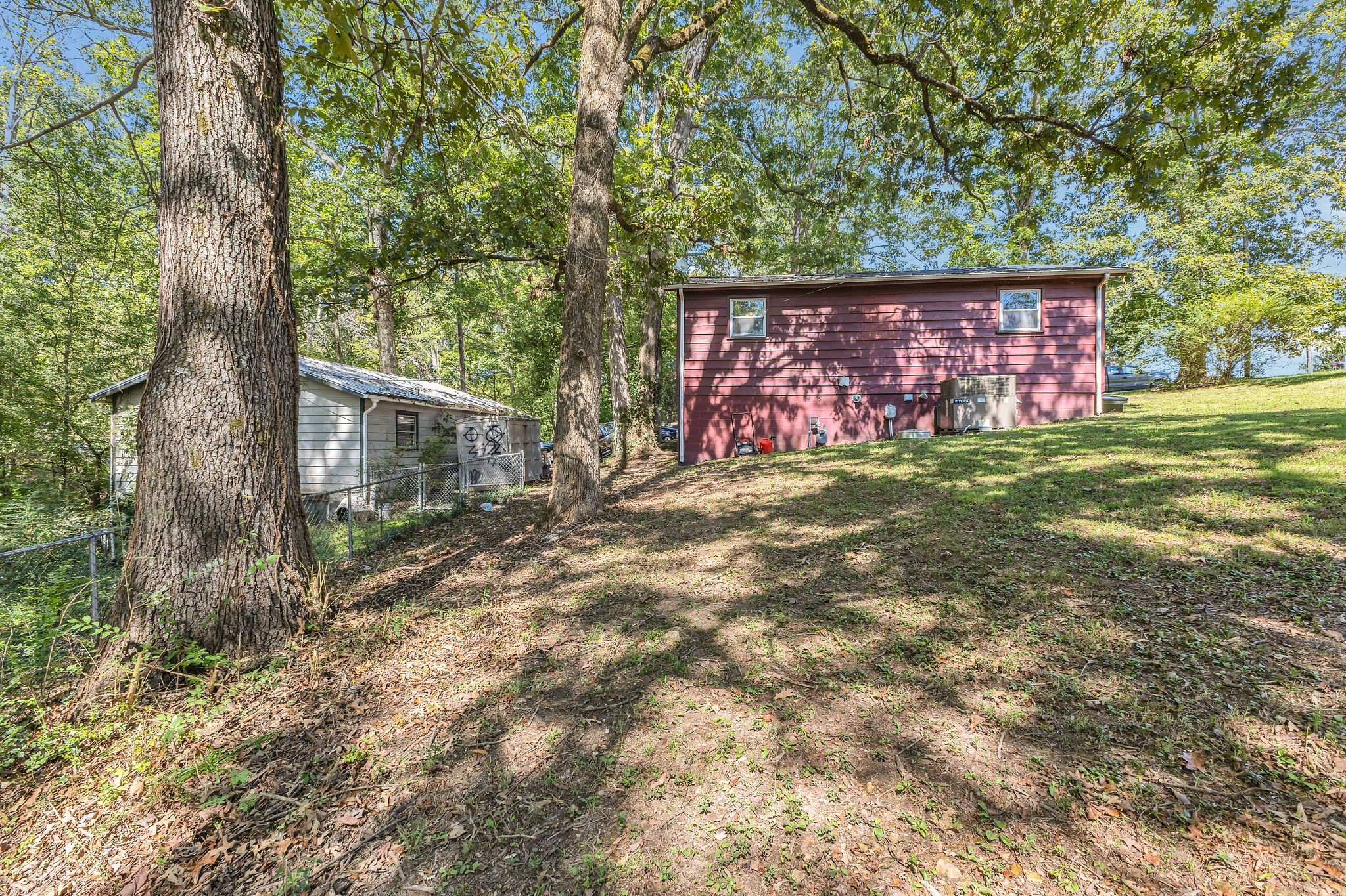 2103 Hillwood Dr Property Photo 26