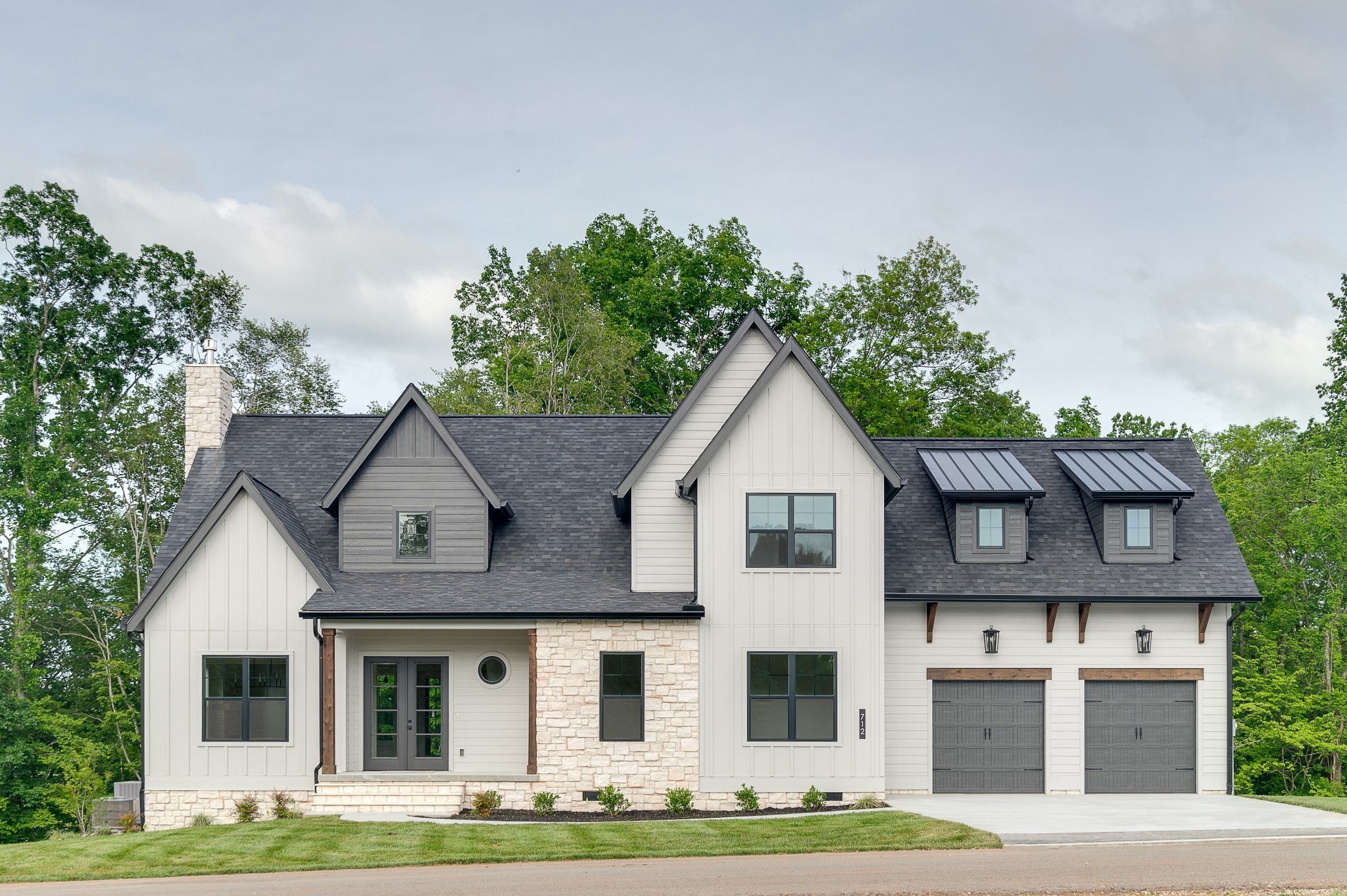 712 Fanning Bend Dr Property Photo 1