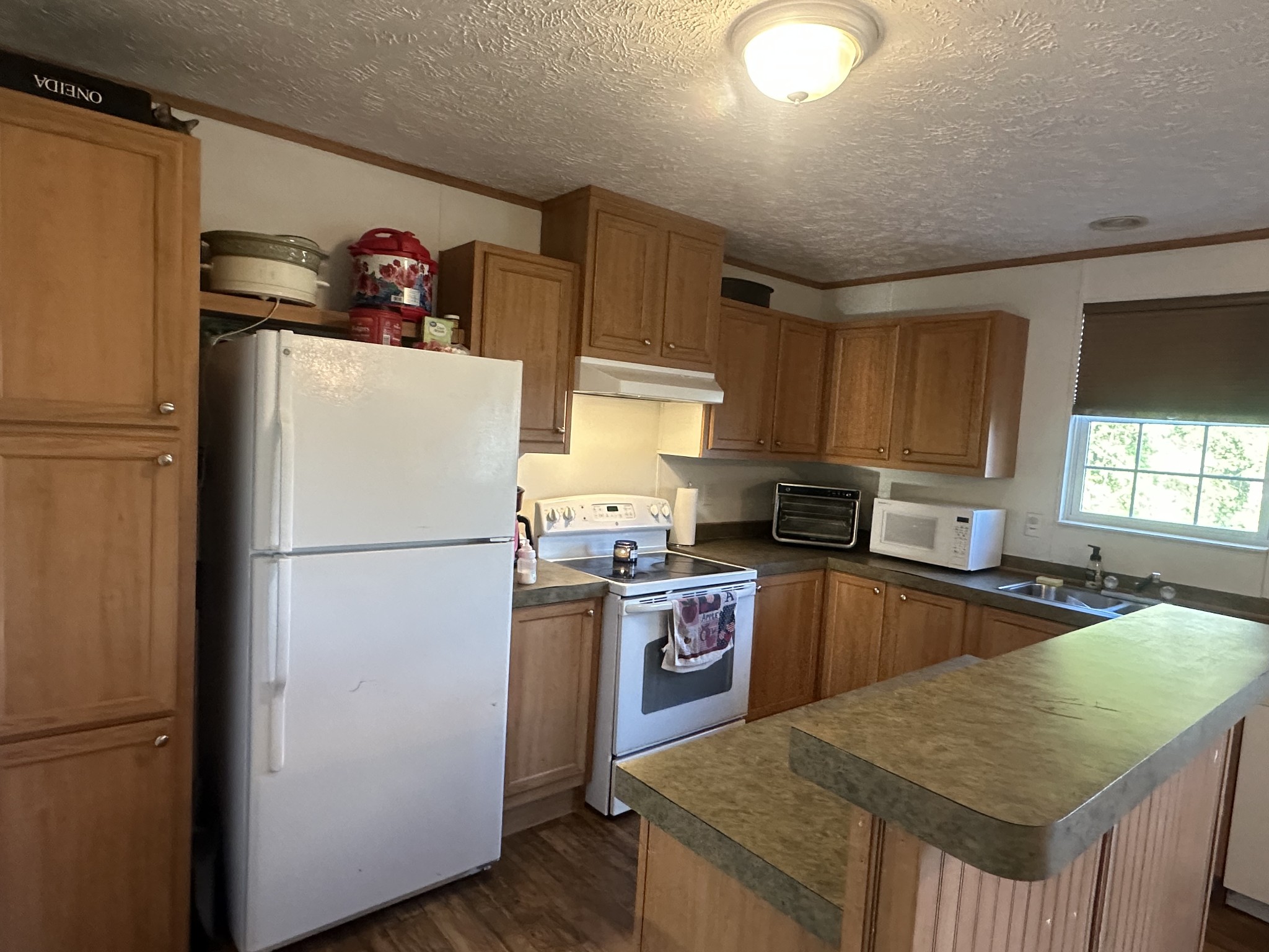 2486 Oakdale Rd Property Photo 12