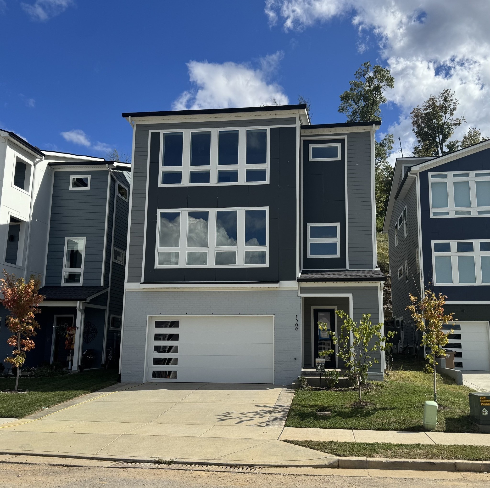 1588 Boxwood Dr Property Photo 1