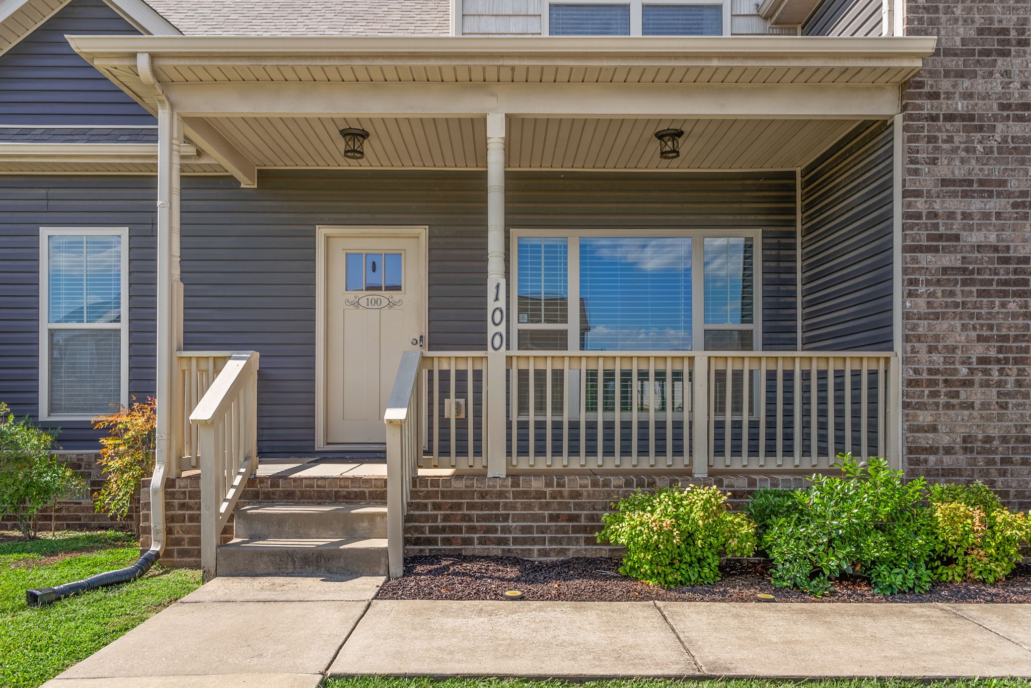 100 Kildeer Dr Property Photo 1