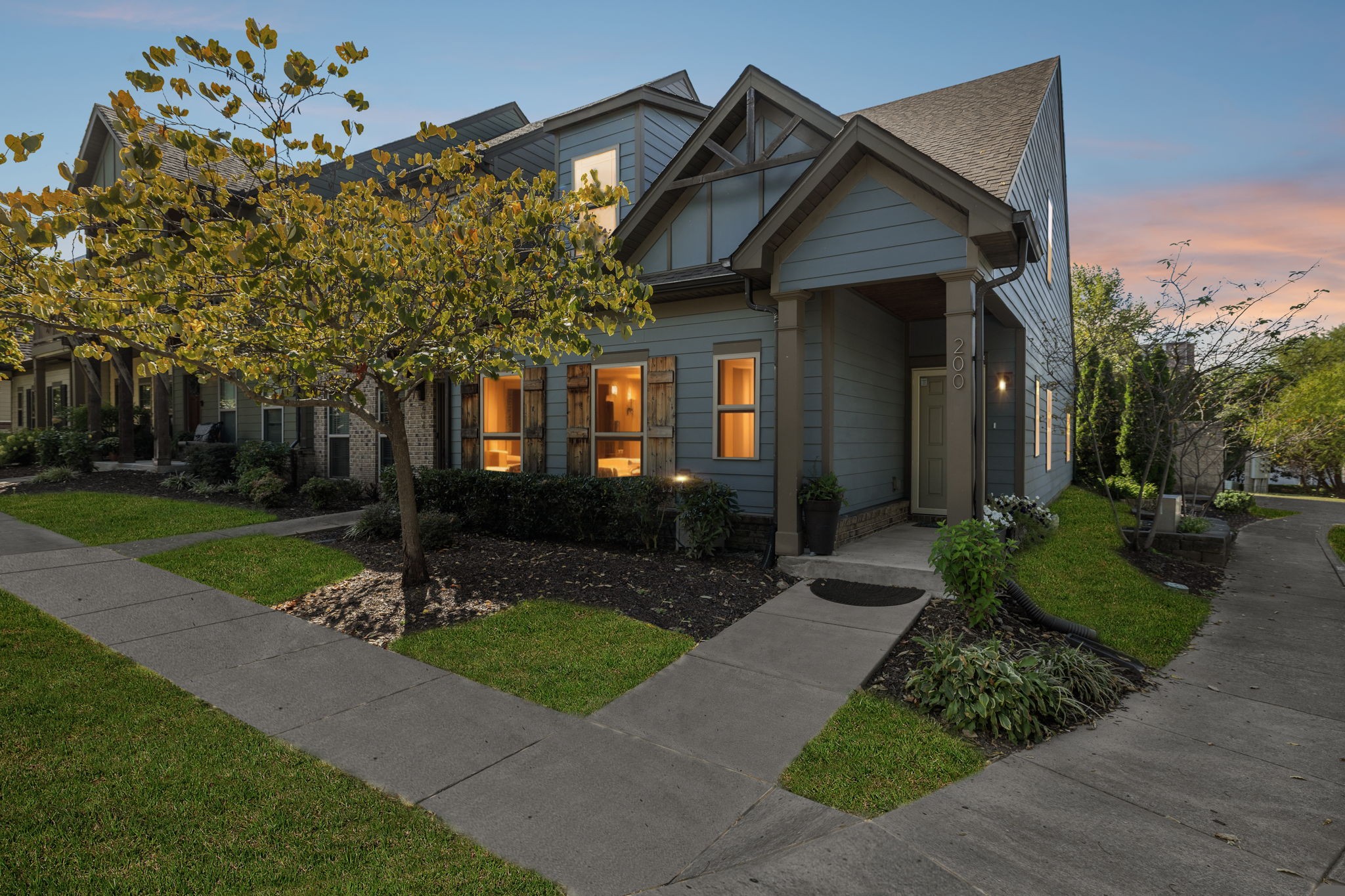 200 Walden Village Ln Property Photo 1