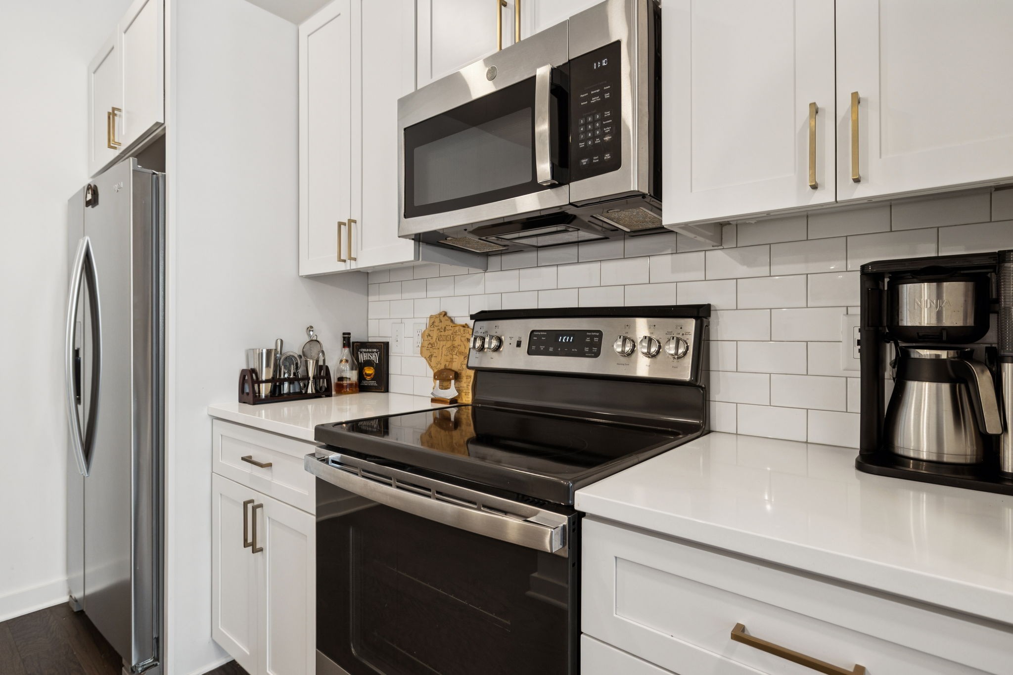 1677 54th Ave, N Property Photo 5