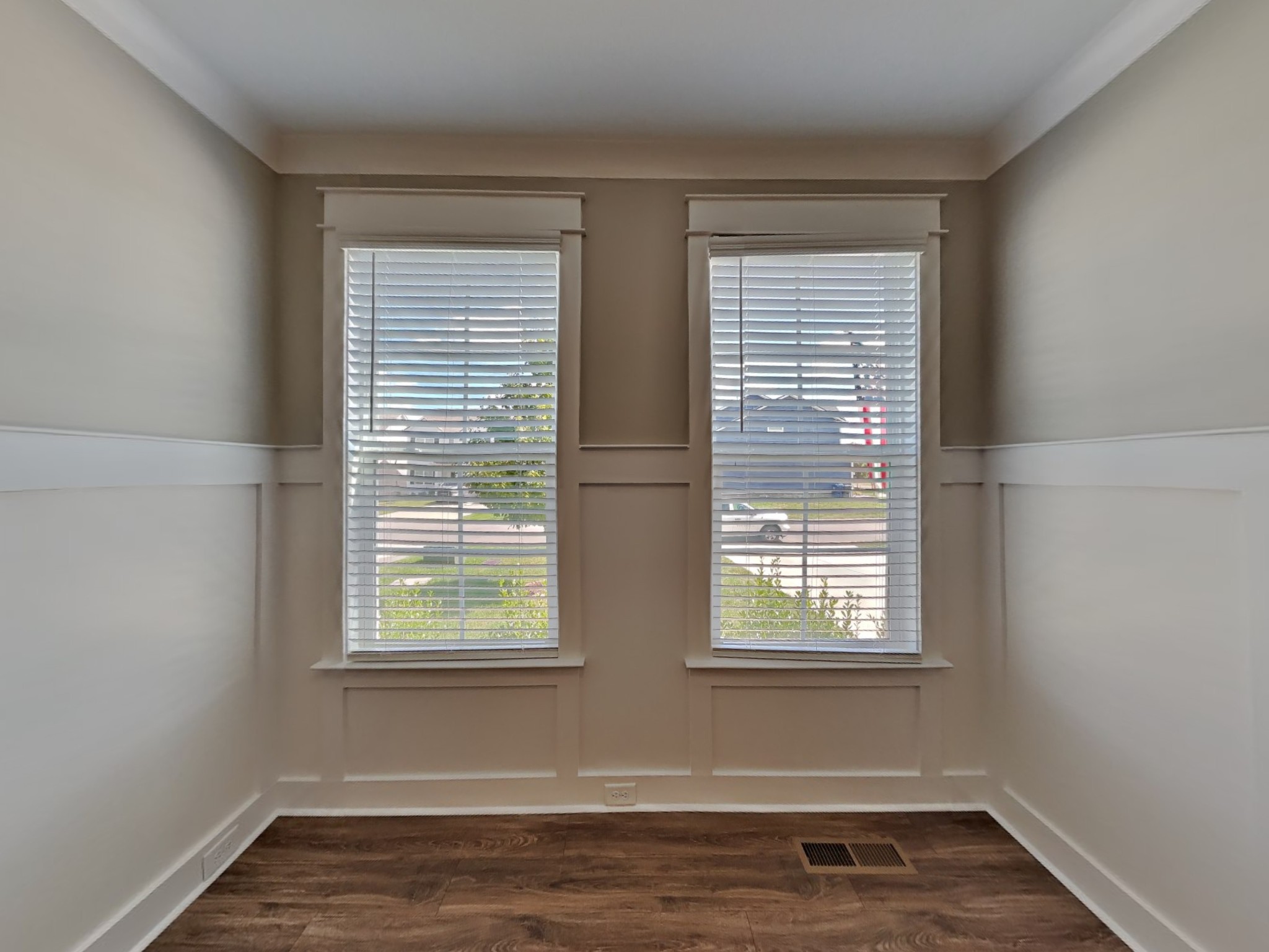 1406 Cotillion Dr Property Photo 3