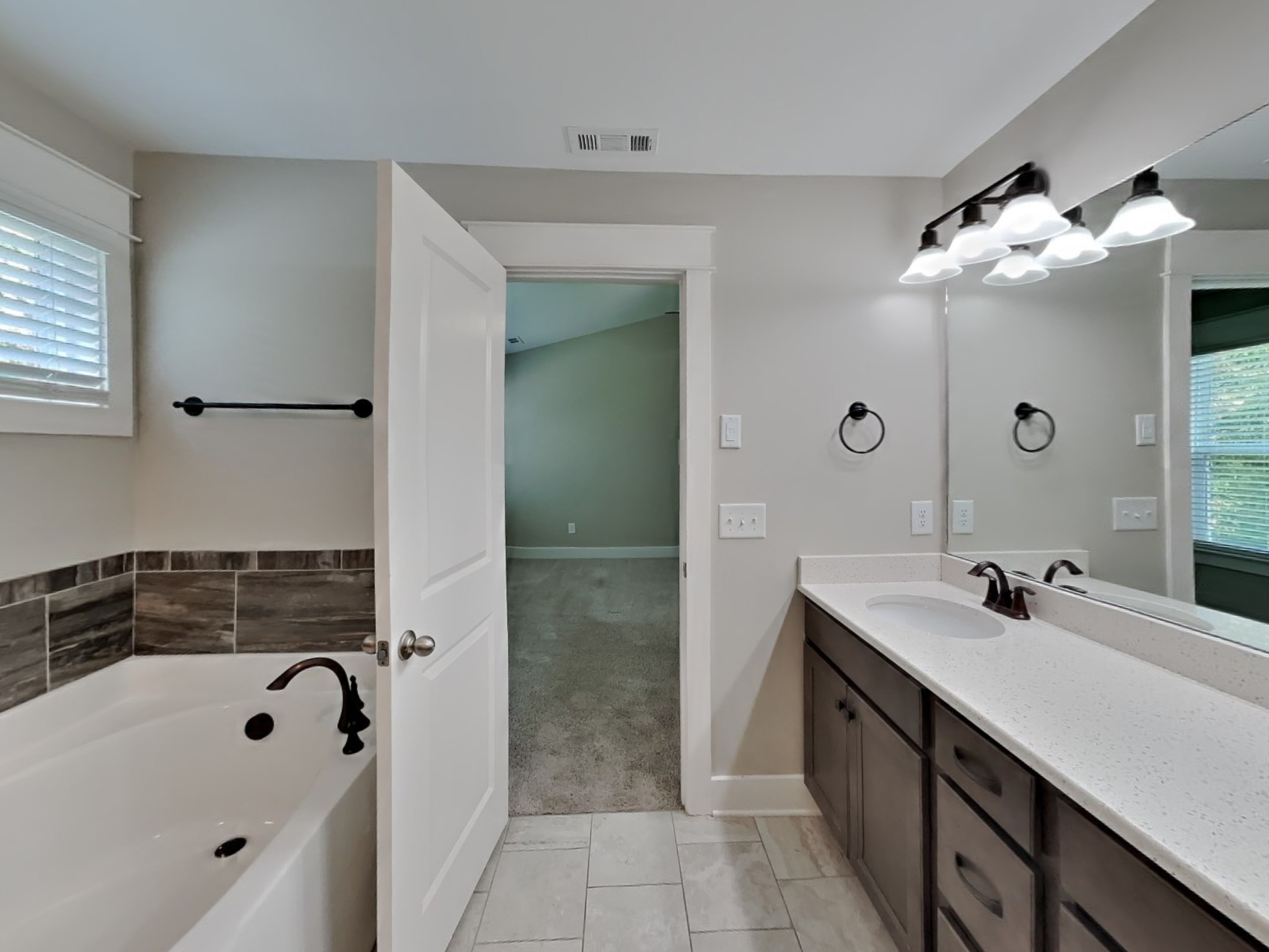 1406 Cotillion Dr Property Photo 10