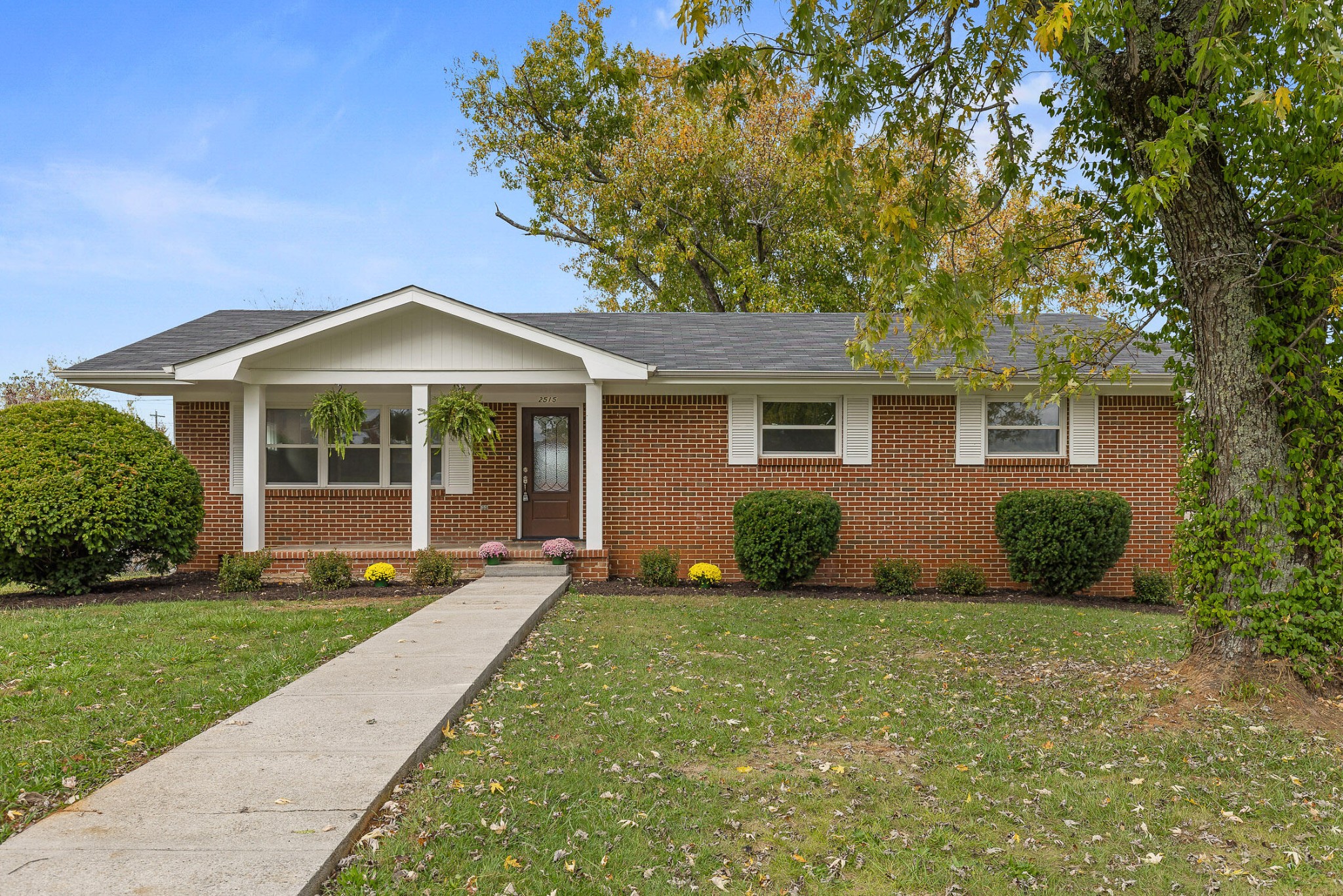 2515 Sharron Drive Property Photo 1