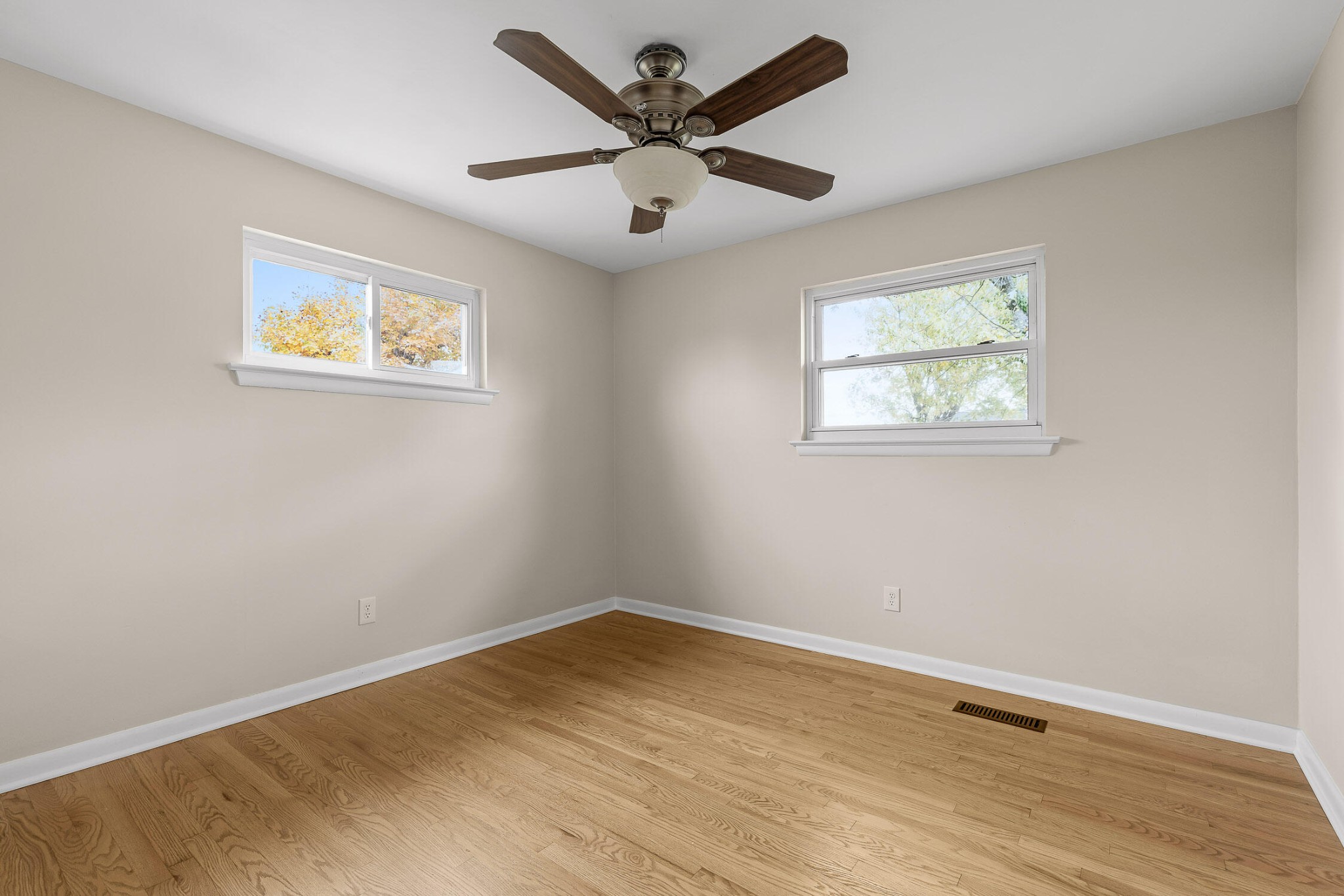 2515 Sharron Drive Property Photo 4