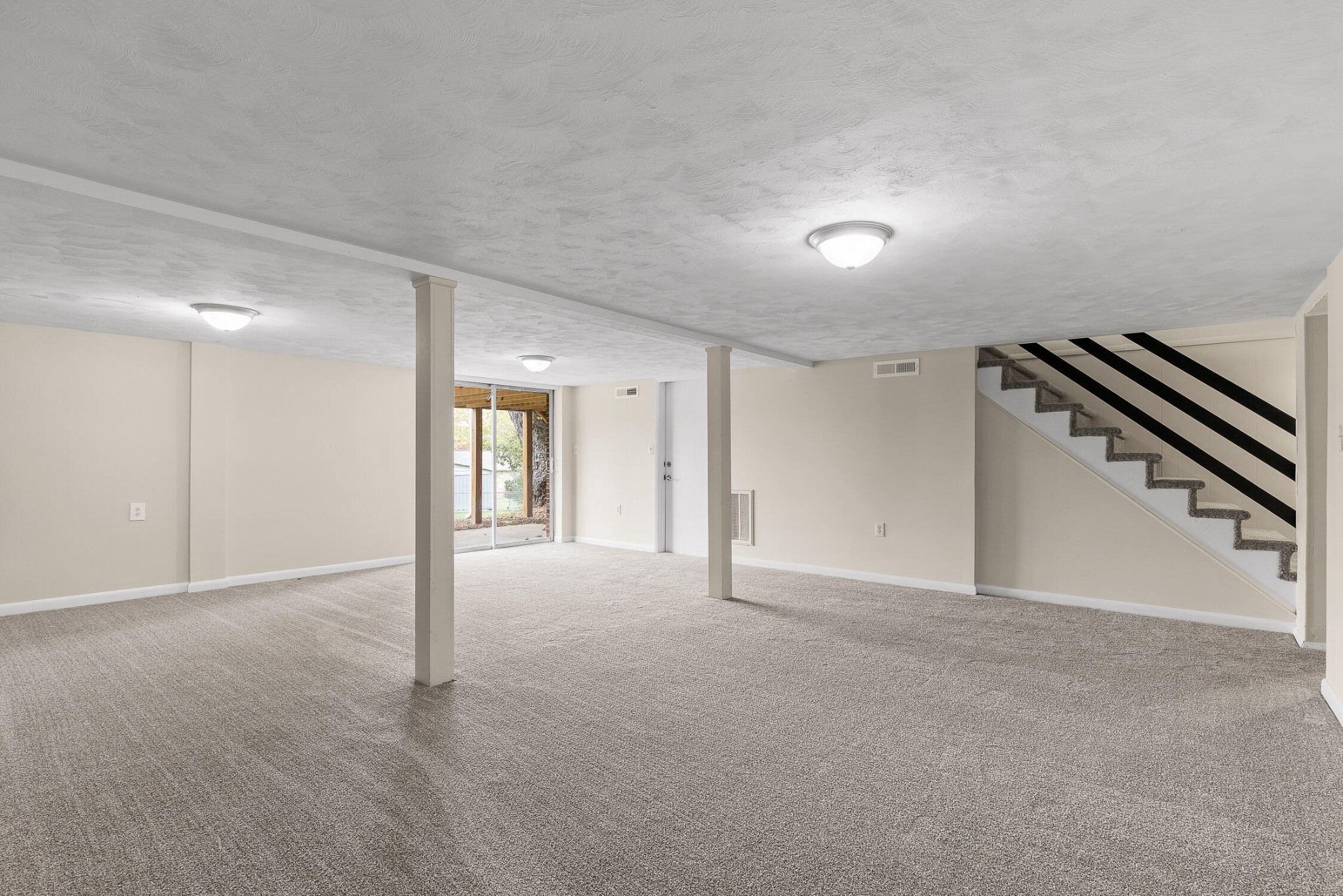 2515 Sharron Drive Property Photo 5
