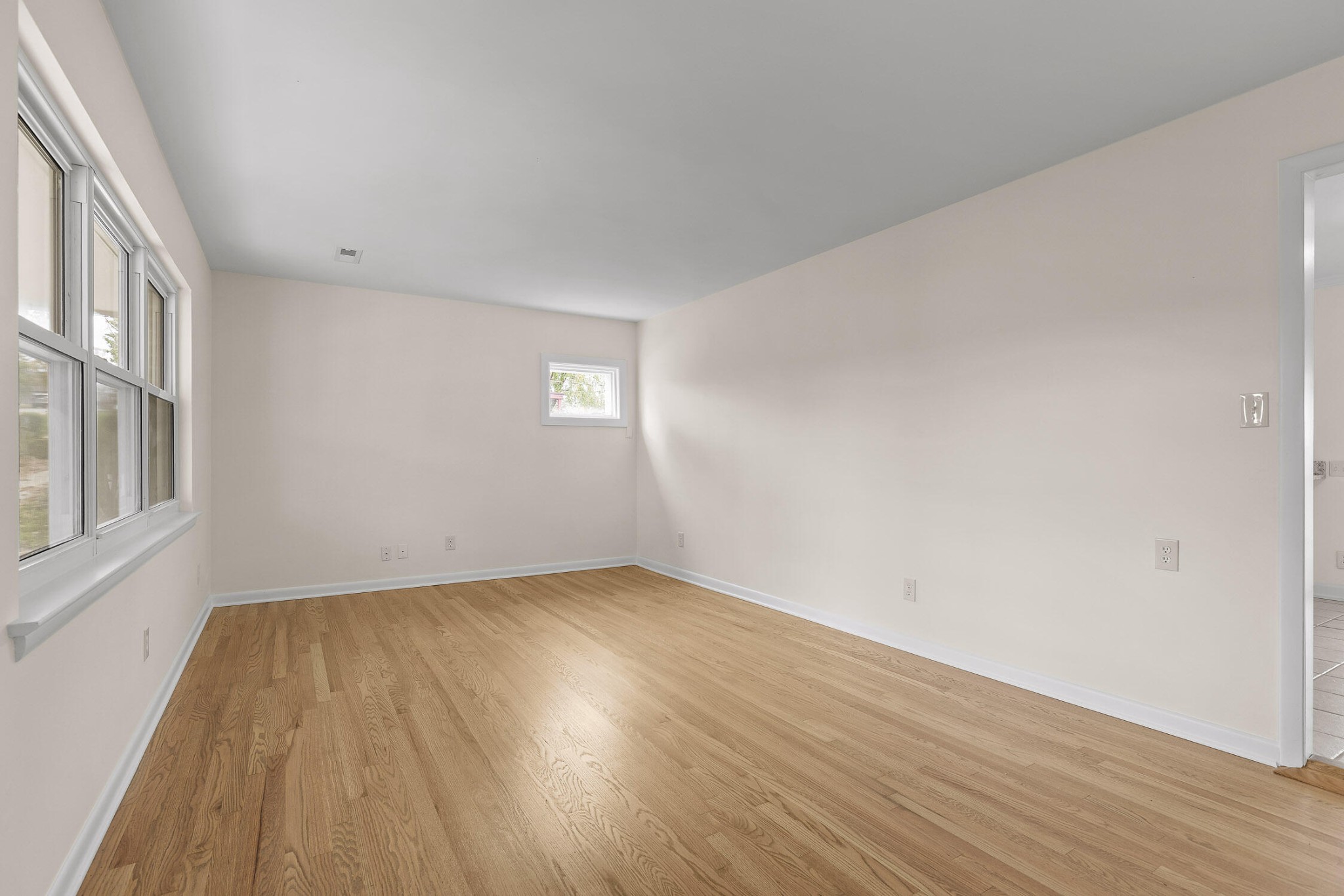 2515 Sharron Drive Property Photo 8