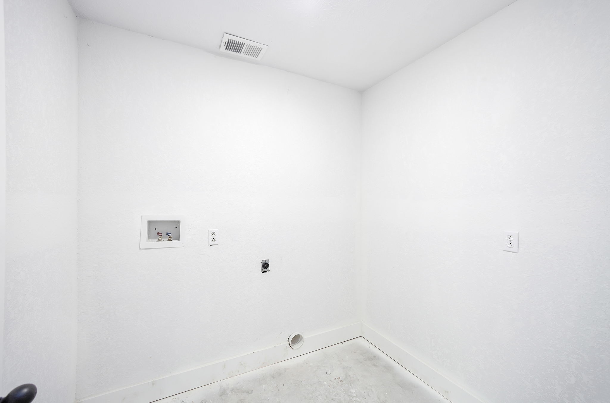 9475 Highway 100 Property Photo 13