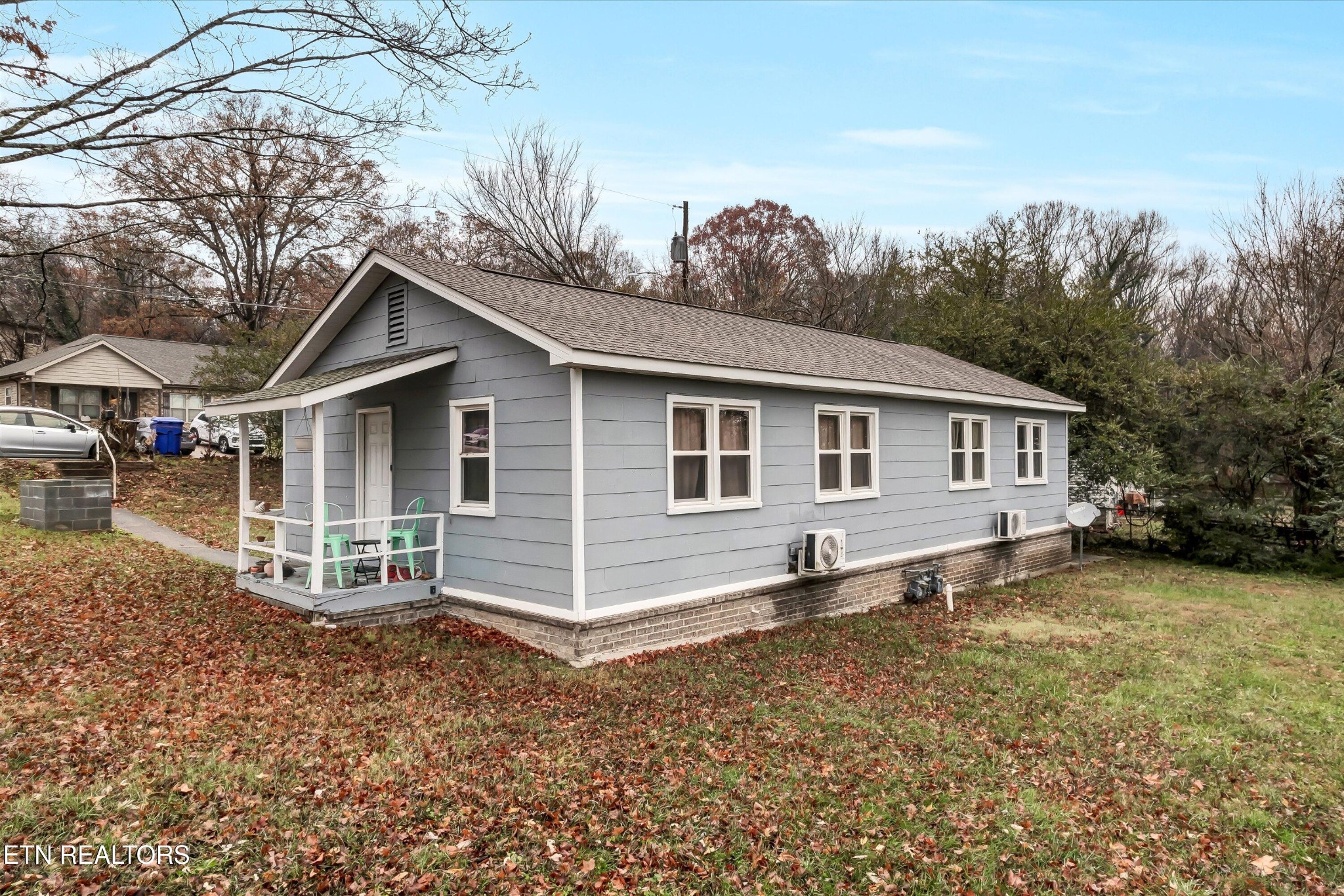 100102 Howard Lane Property Photo 25