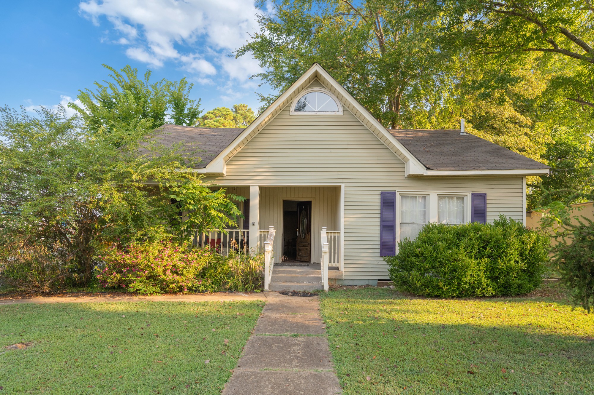 91 E 2nd St, E Property Photo 1