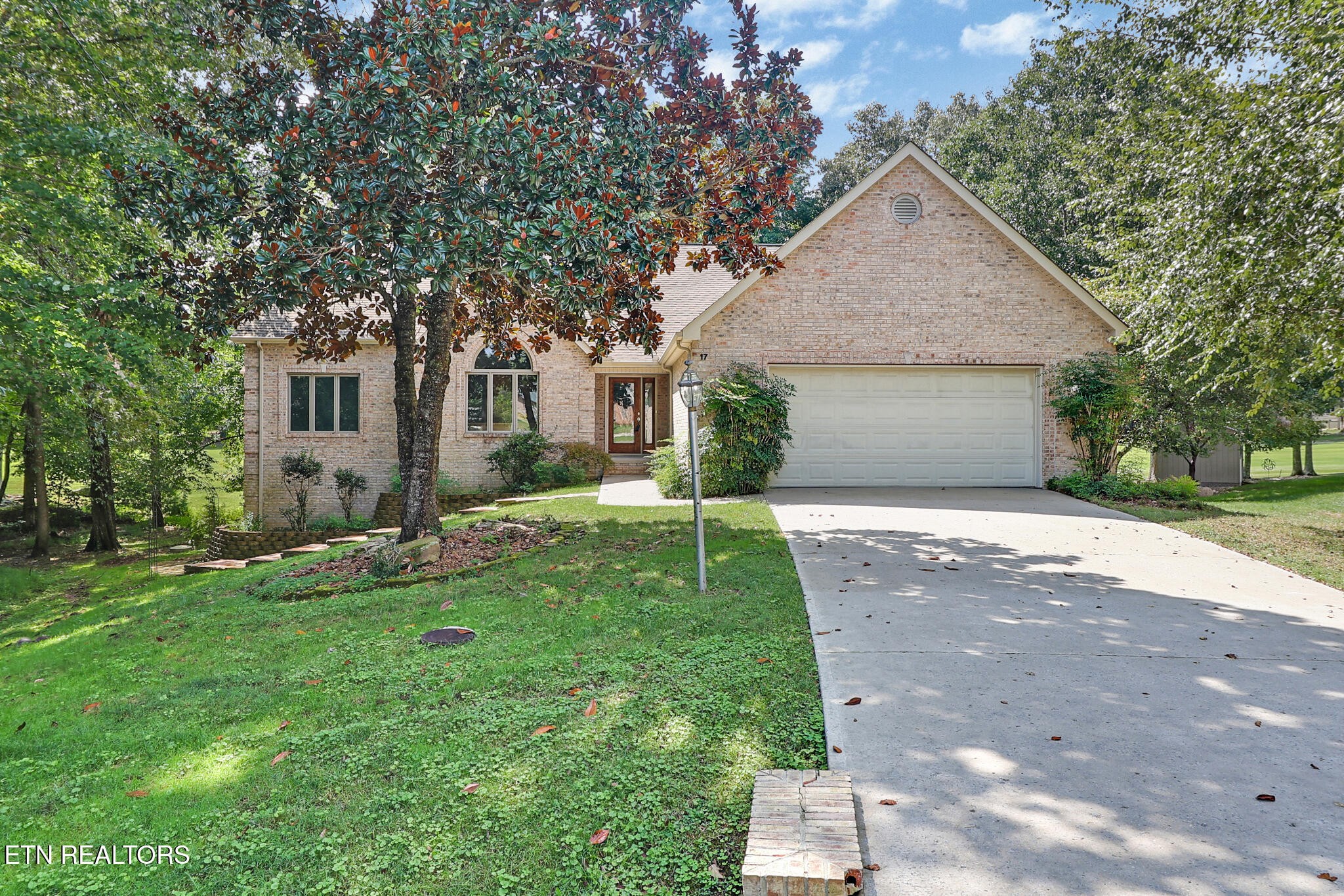 17 Kenwood Court Property Photo 1