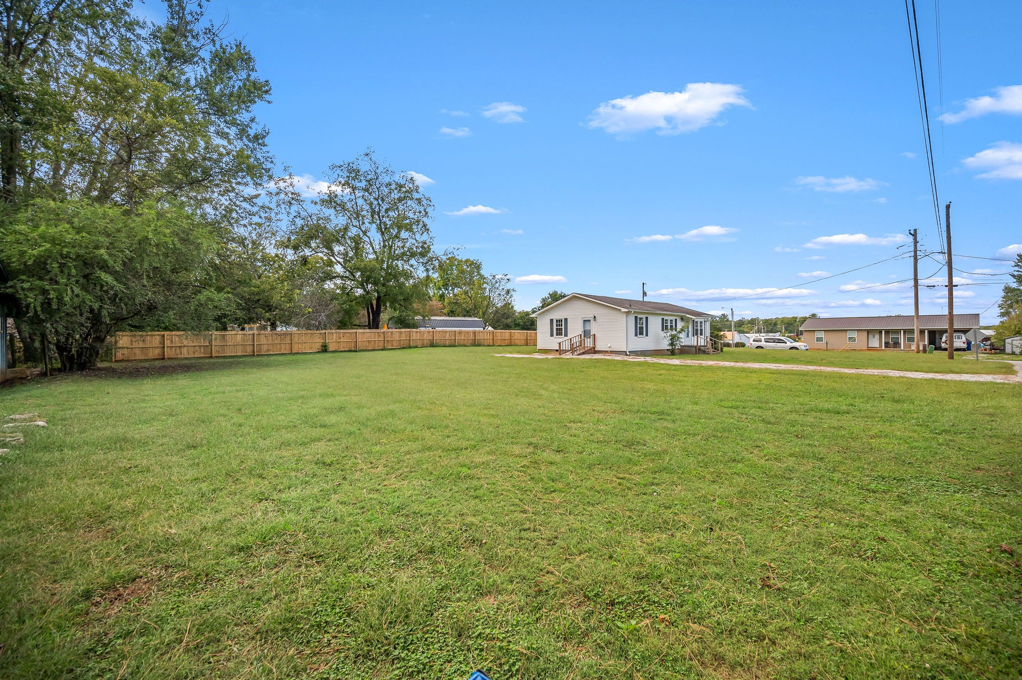 100 Stovall Dr Property Photo 1