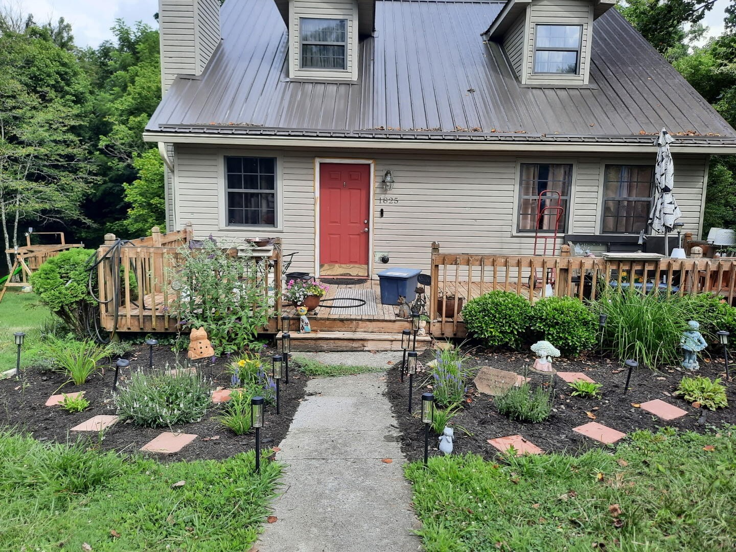 1825 Glen Echo Rd Property Photo 1